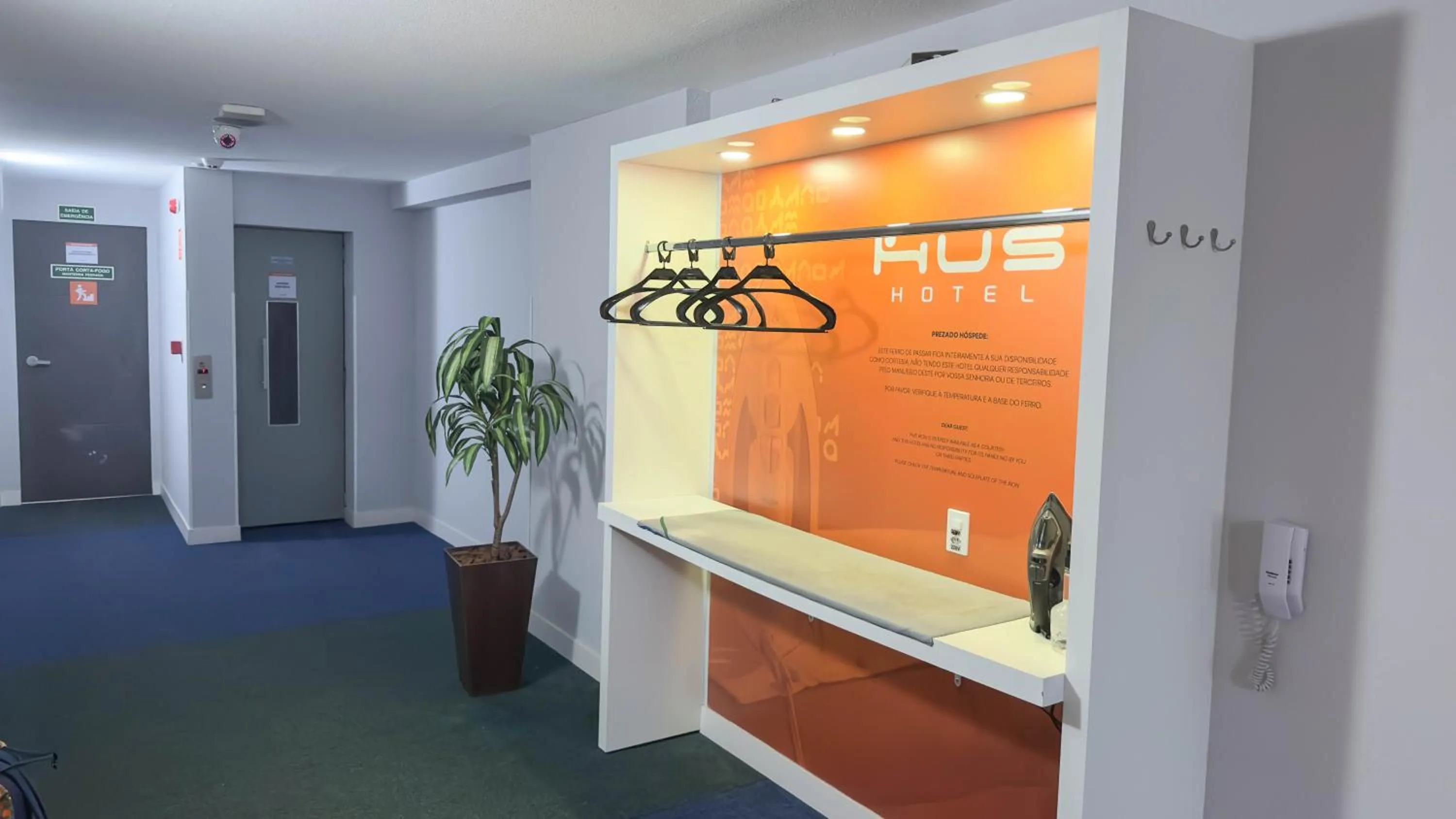 flat iron in HUS Hotel MARINGA