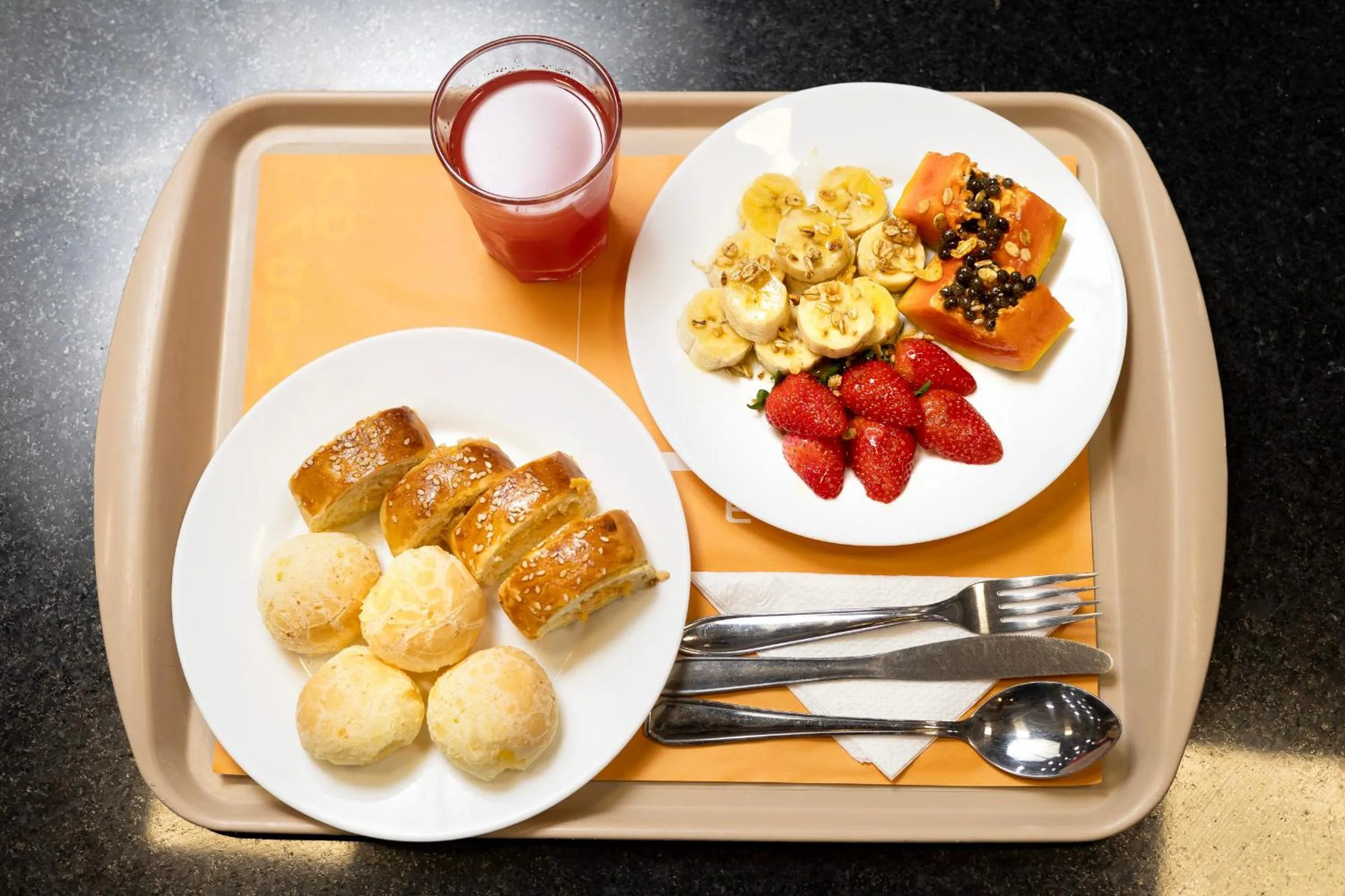 Breakfast in HUS Hotel MARINGA