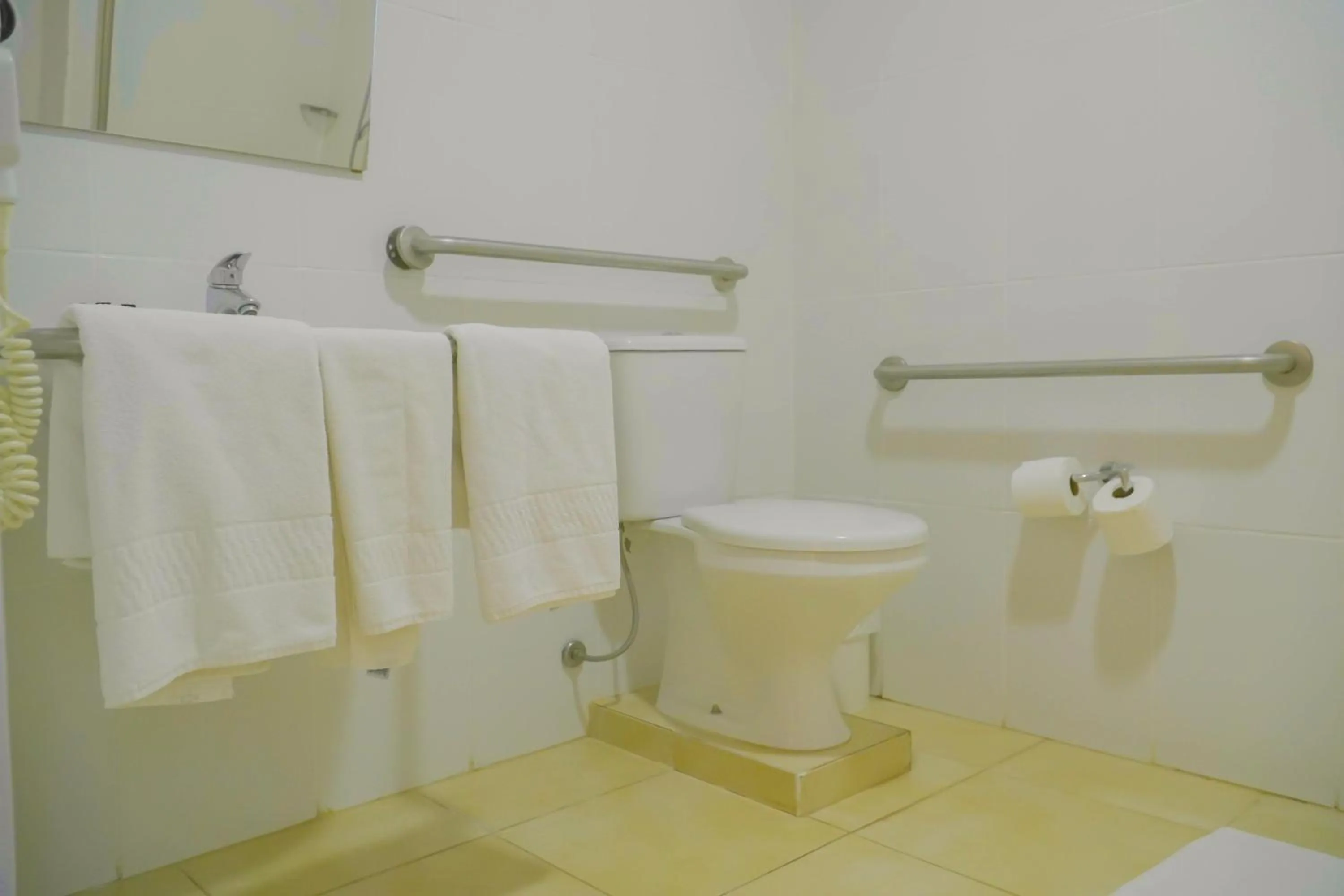 Bathroom in HUS Hotel MARINGA