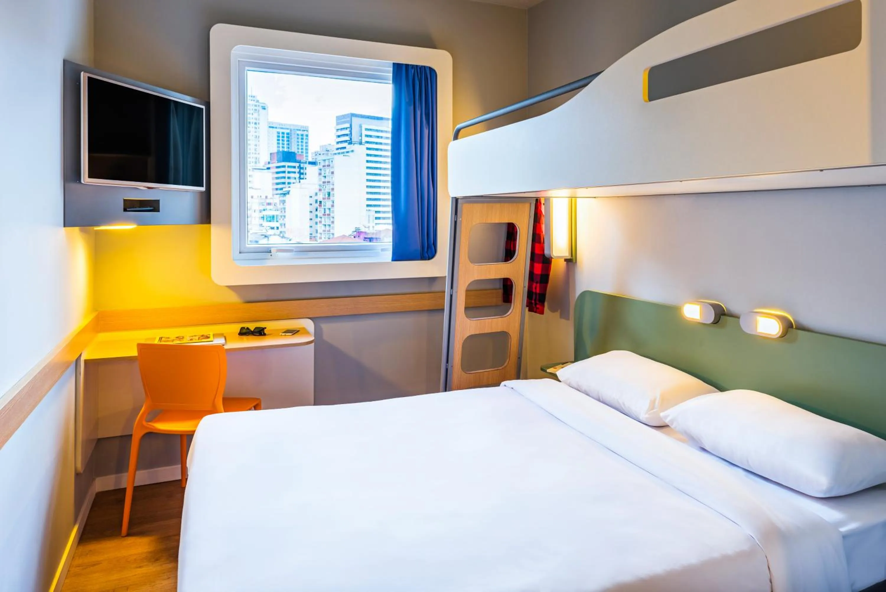 Bed in ibis budget SP Frei Caneca