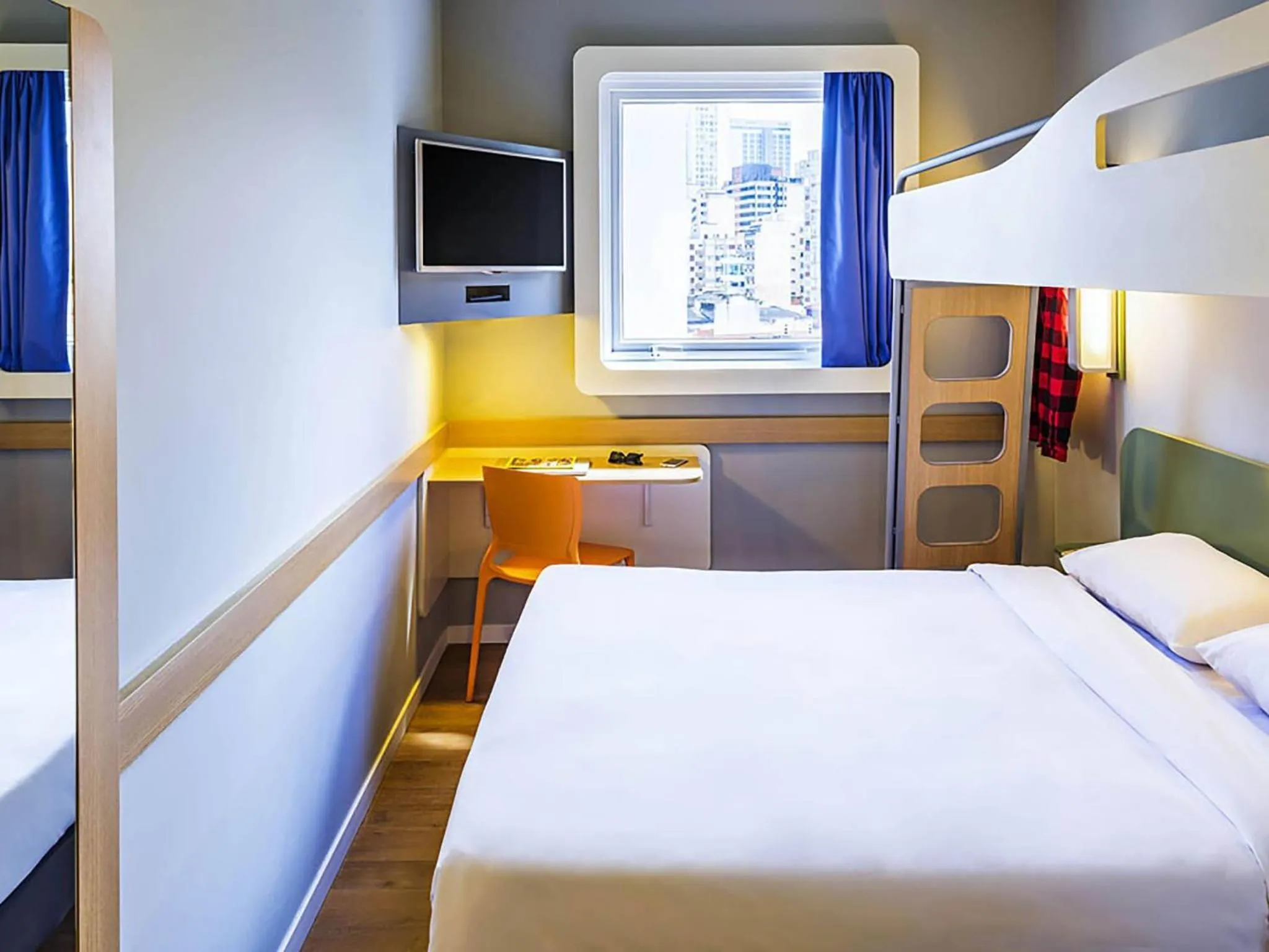 Bedroom, Bed in ibis budget SP Frei Caneca