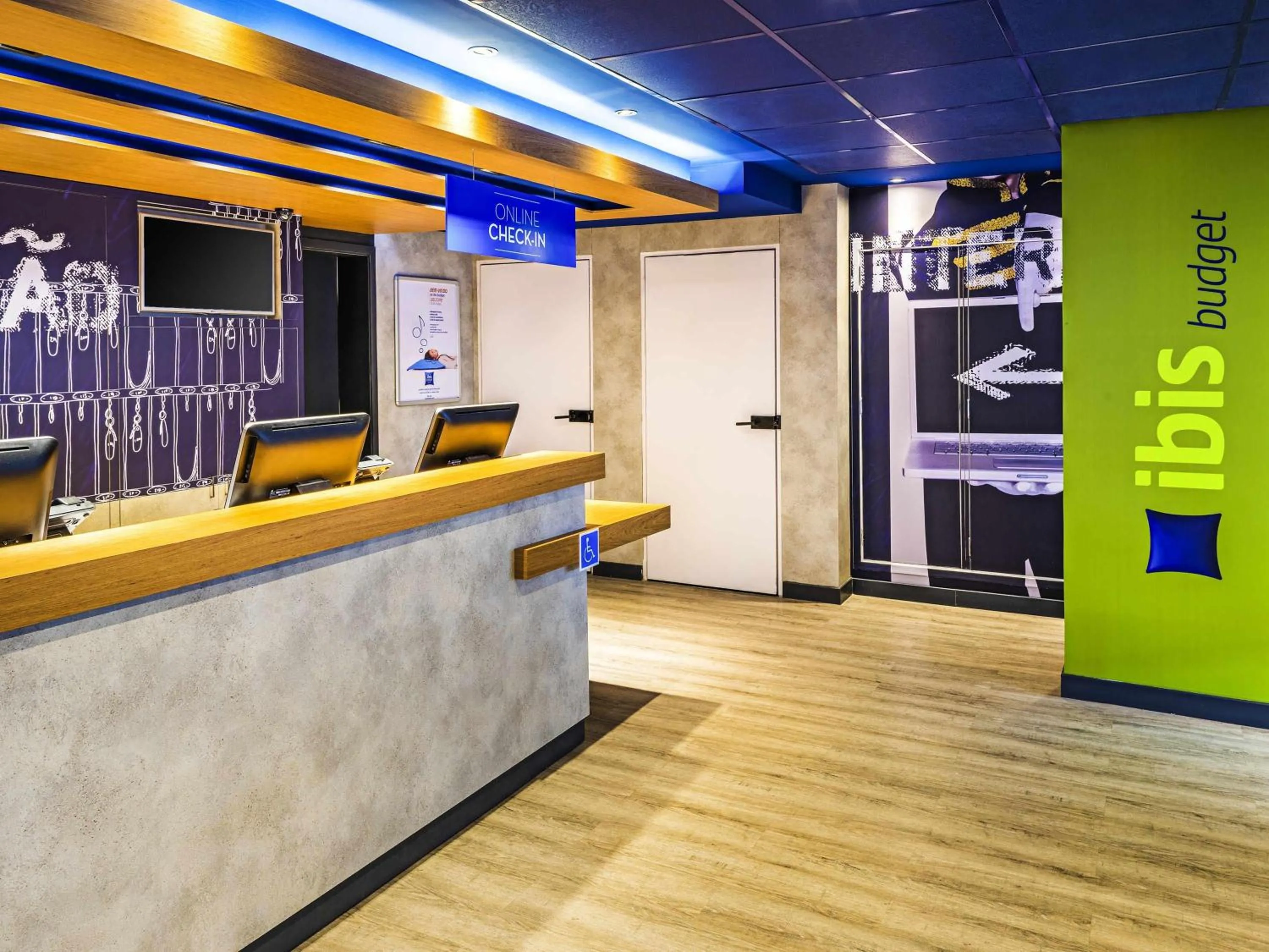 Property building in ibis budget SP Frei Caneca