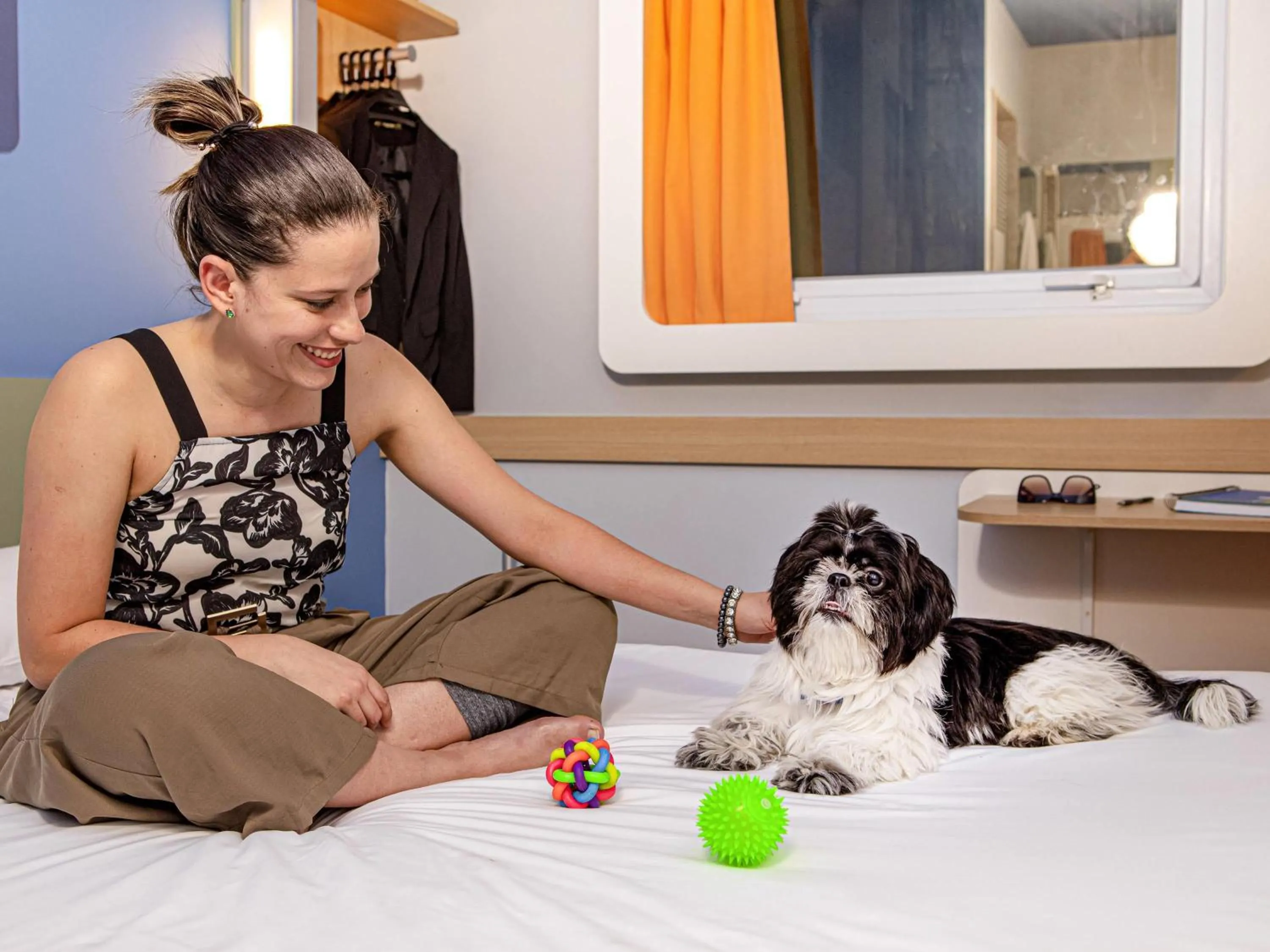 Bedroom in ibis budget SP Frei Caneca