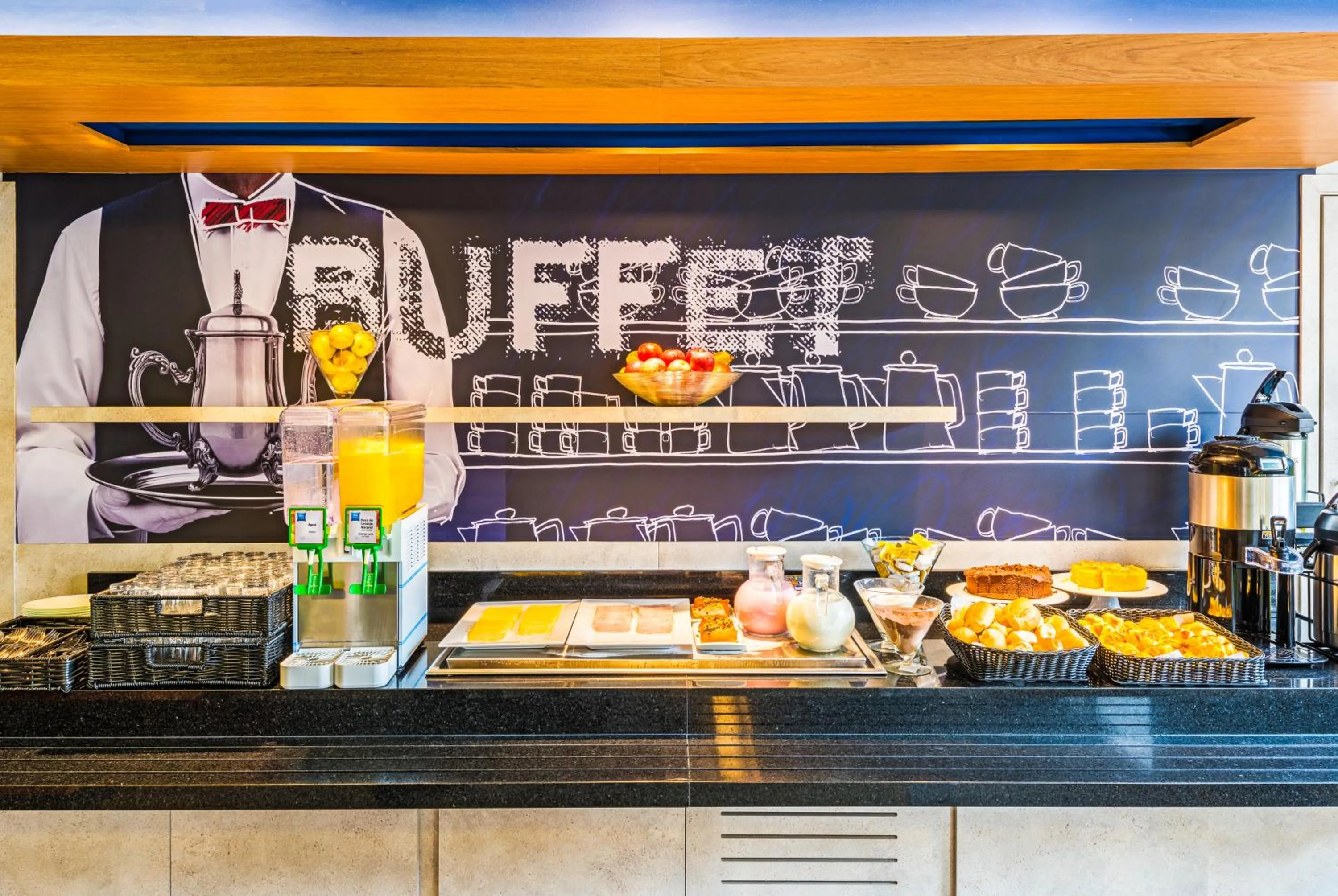 Restaurant/places to eat in ibis budget SP Frei Caneca