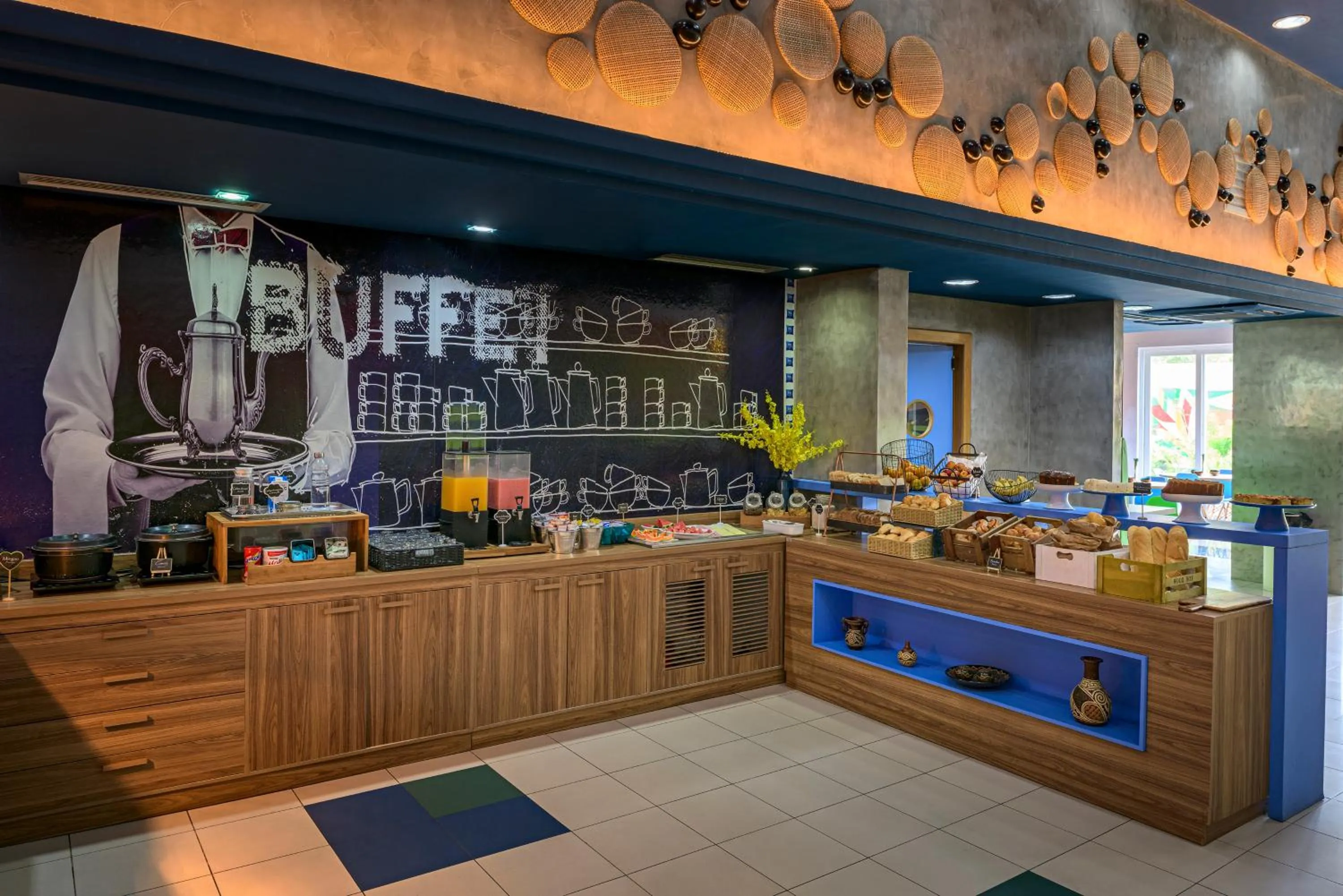 Restaurant/places to eat in ibis budget Belem