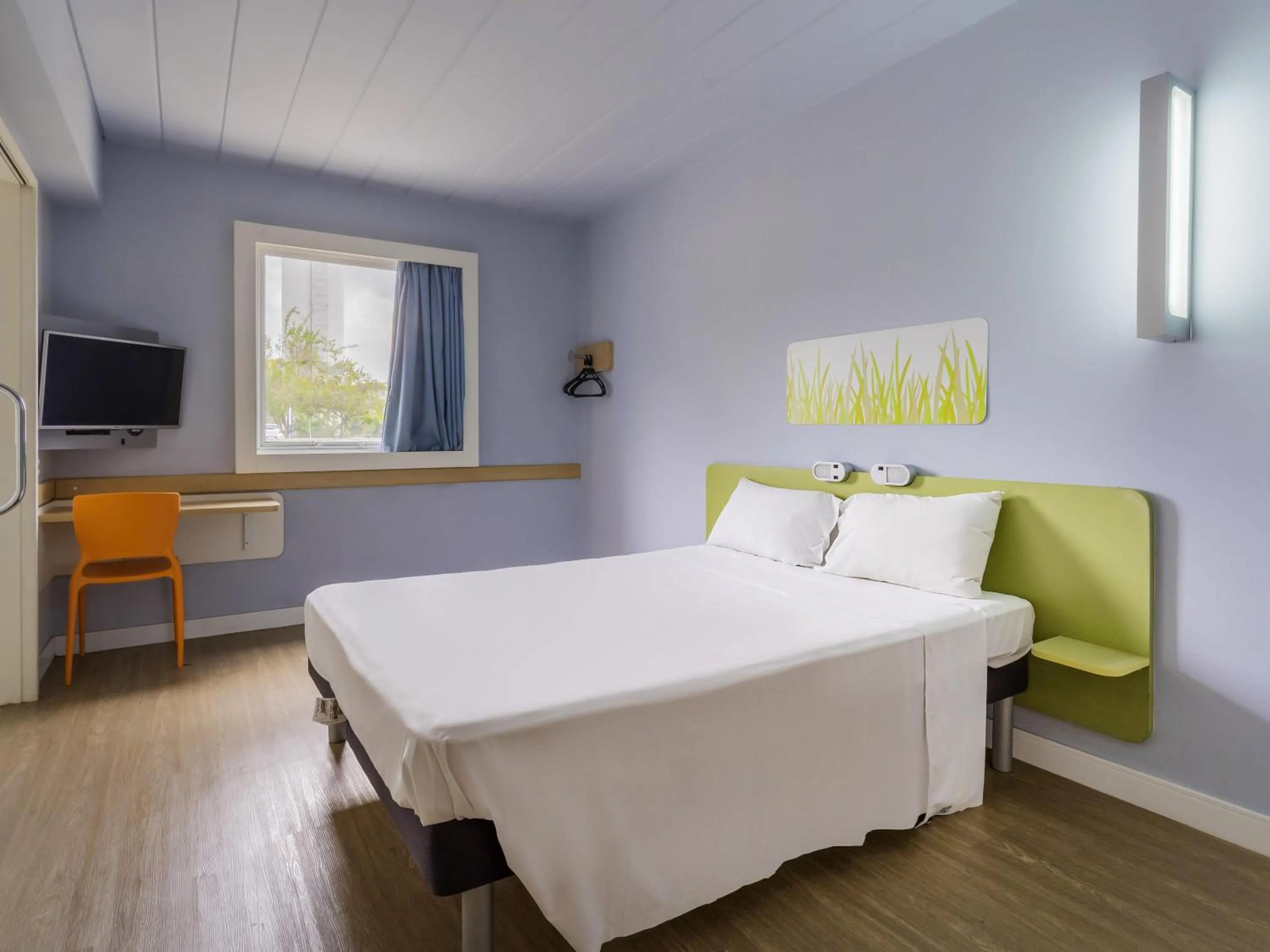 Bedroom, Bed in ibis budget Piracicaba