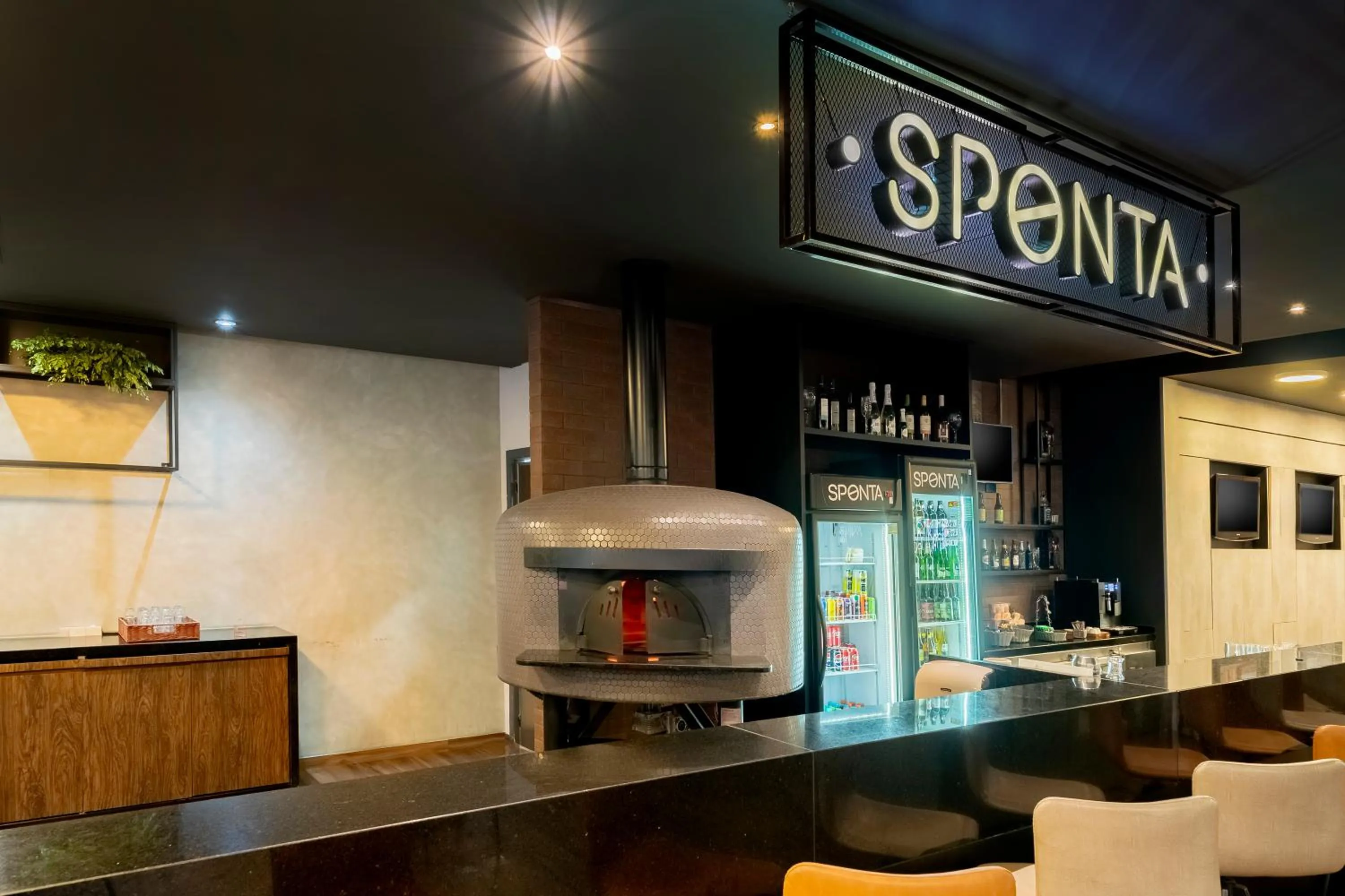 Restaurant/places to eat in ibis budget Piracicaba