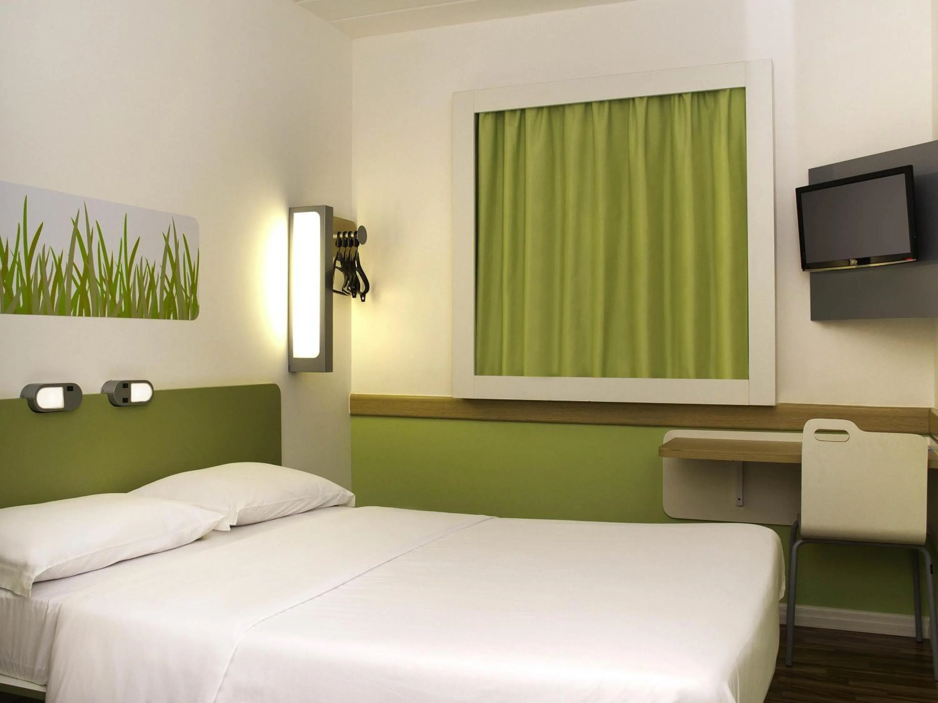 Bedroom, Bed in ibis budget Piracicaba