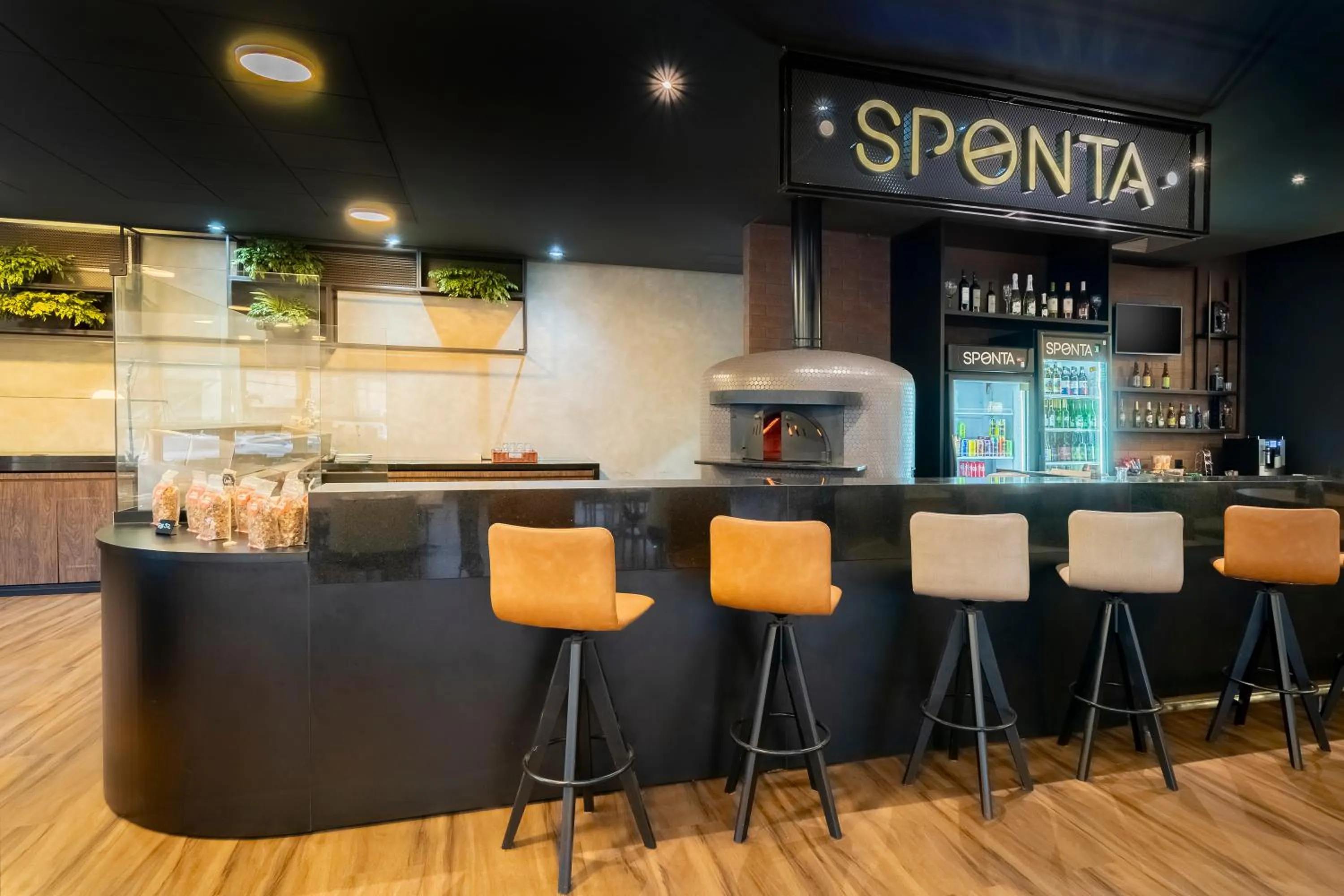 Restaurant/places to eat in ibis budget Piracicaba