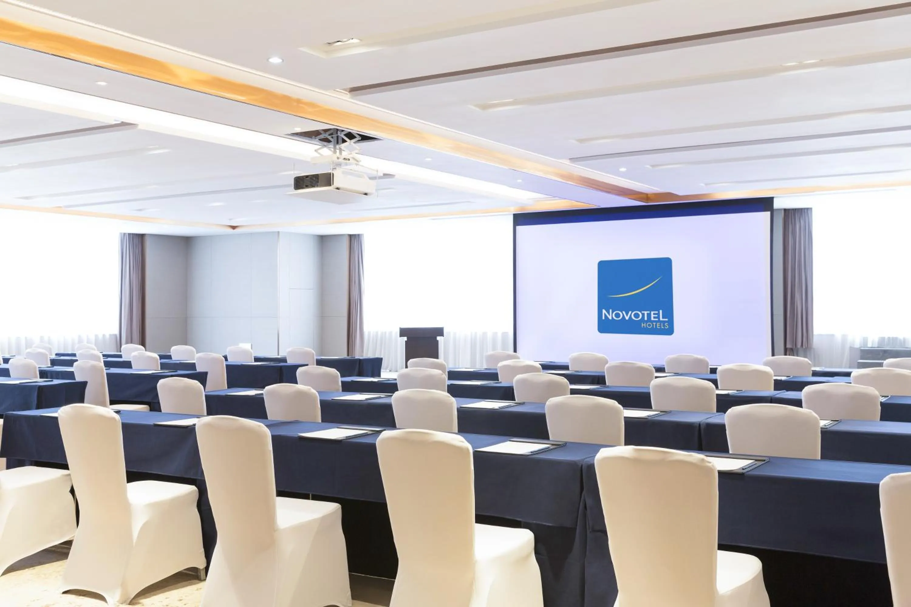 Novotel Rizhao Suning