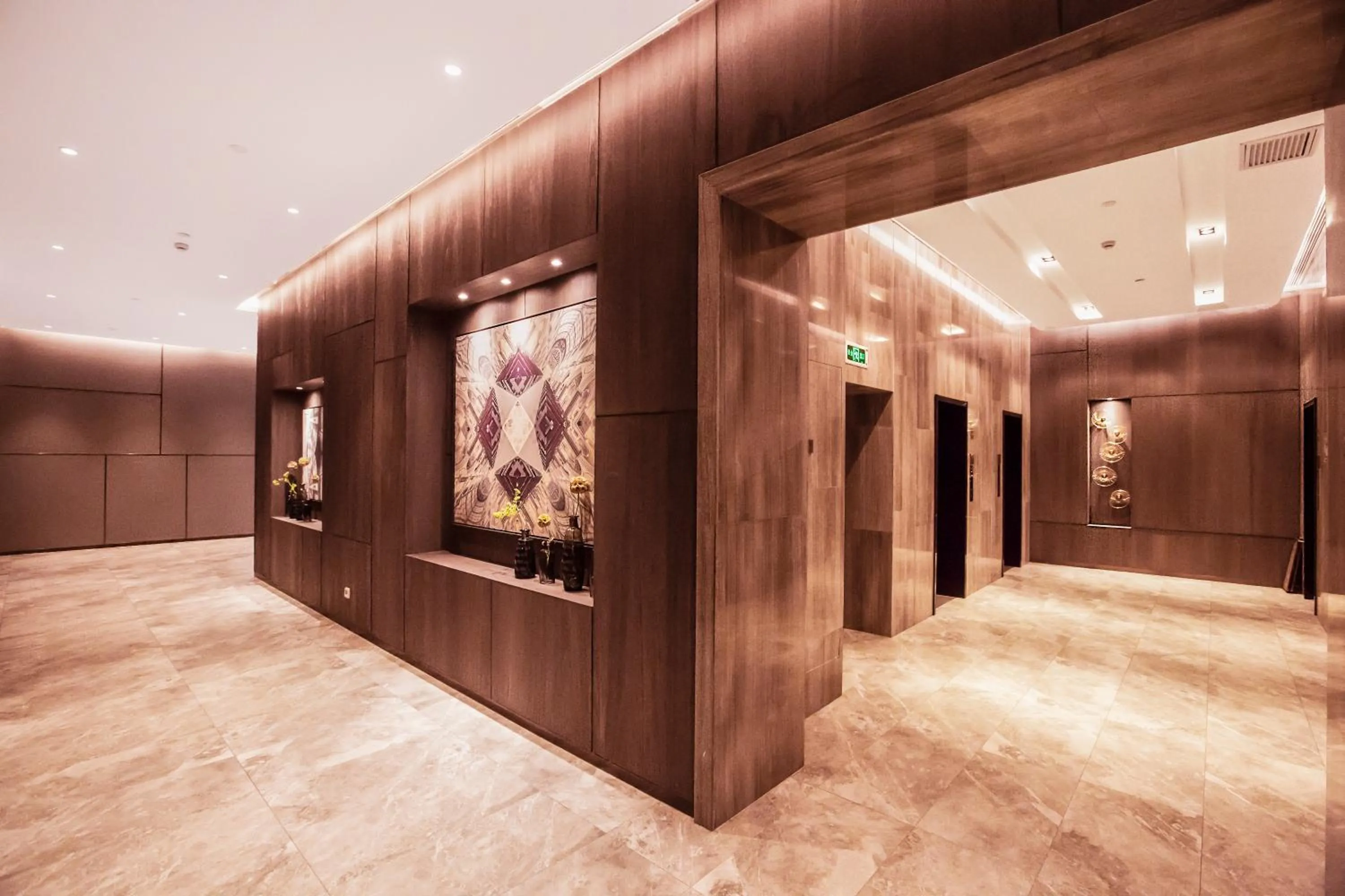 Restaurant/places to eat in Mercure Shanghai Hongqiao South