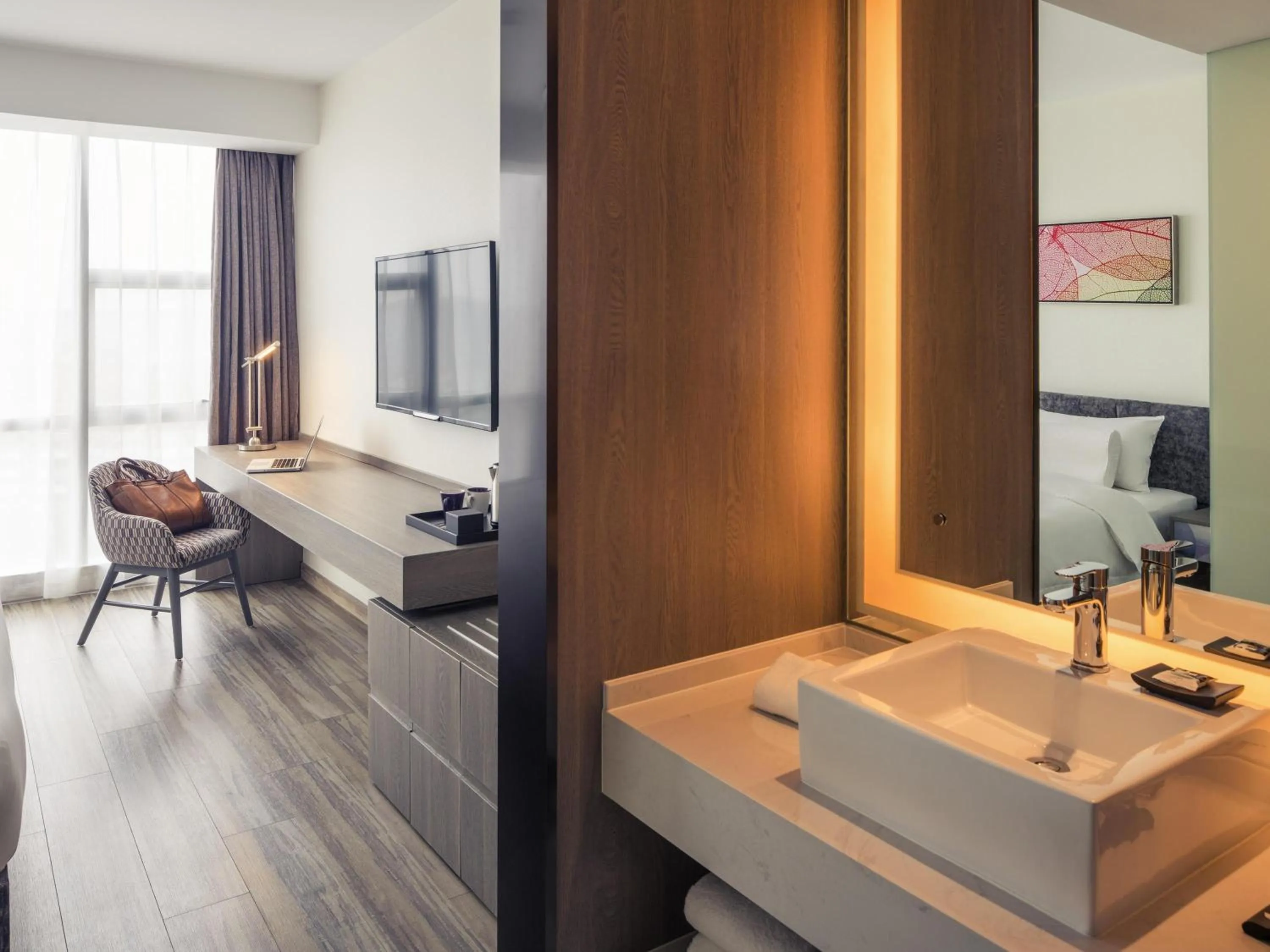 Bedroom, Bed in Mercure Shanghai Hongqiao South