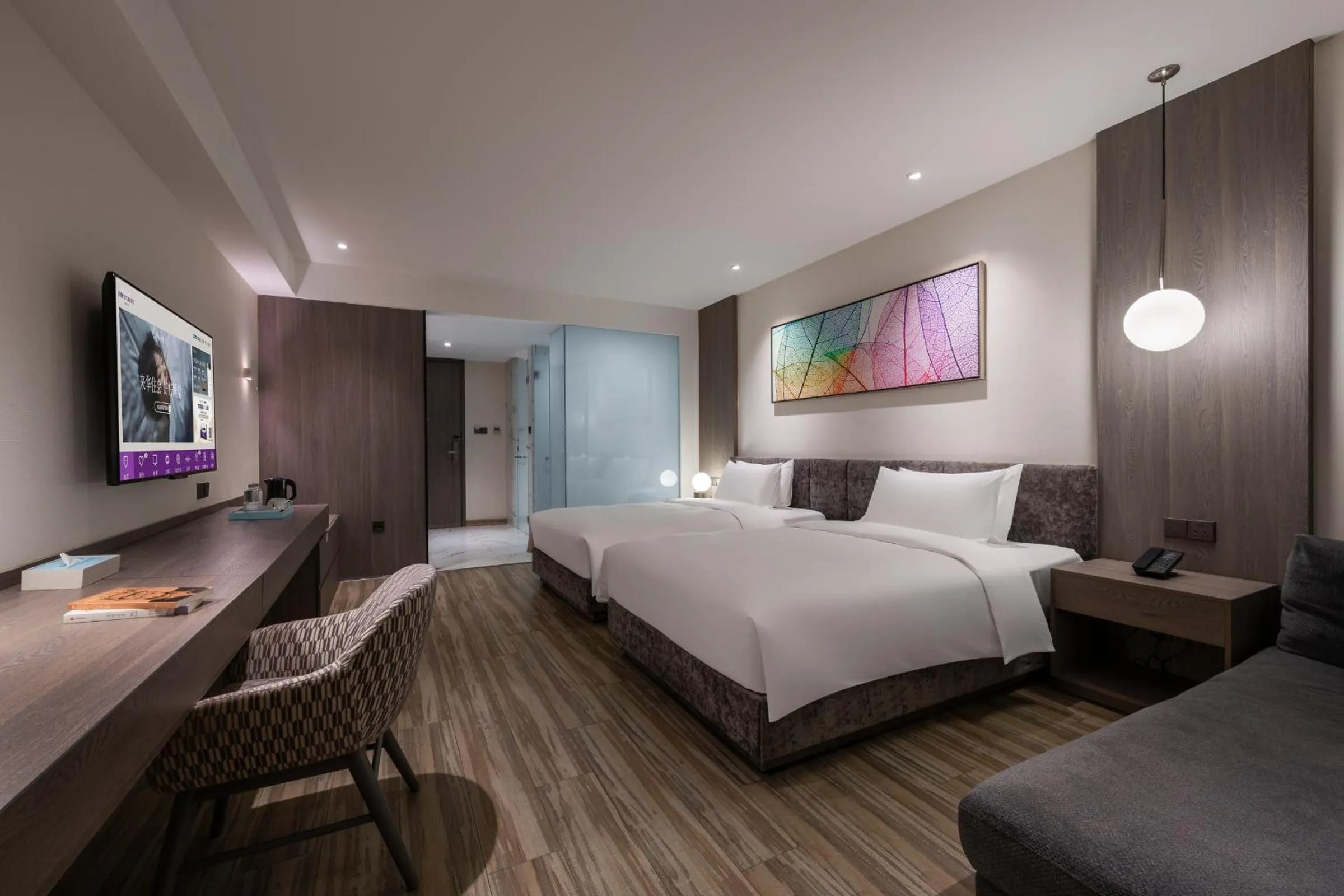 Photo of the whole room, Bed in Mercure Shanghai Hongqiao South