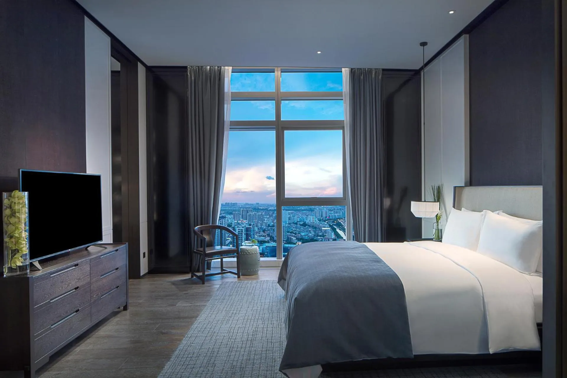 Living room, Bed in Sofitel Foshan Shunde