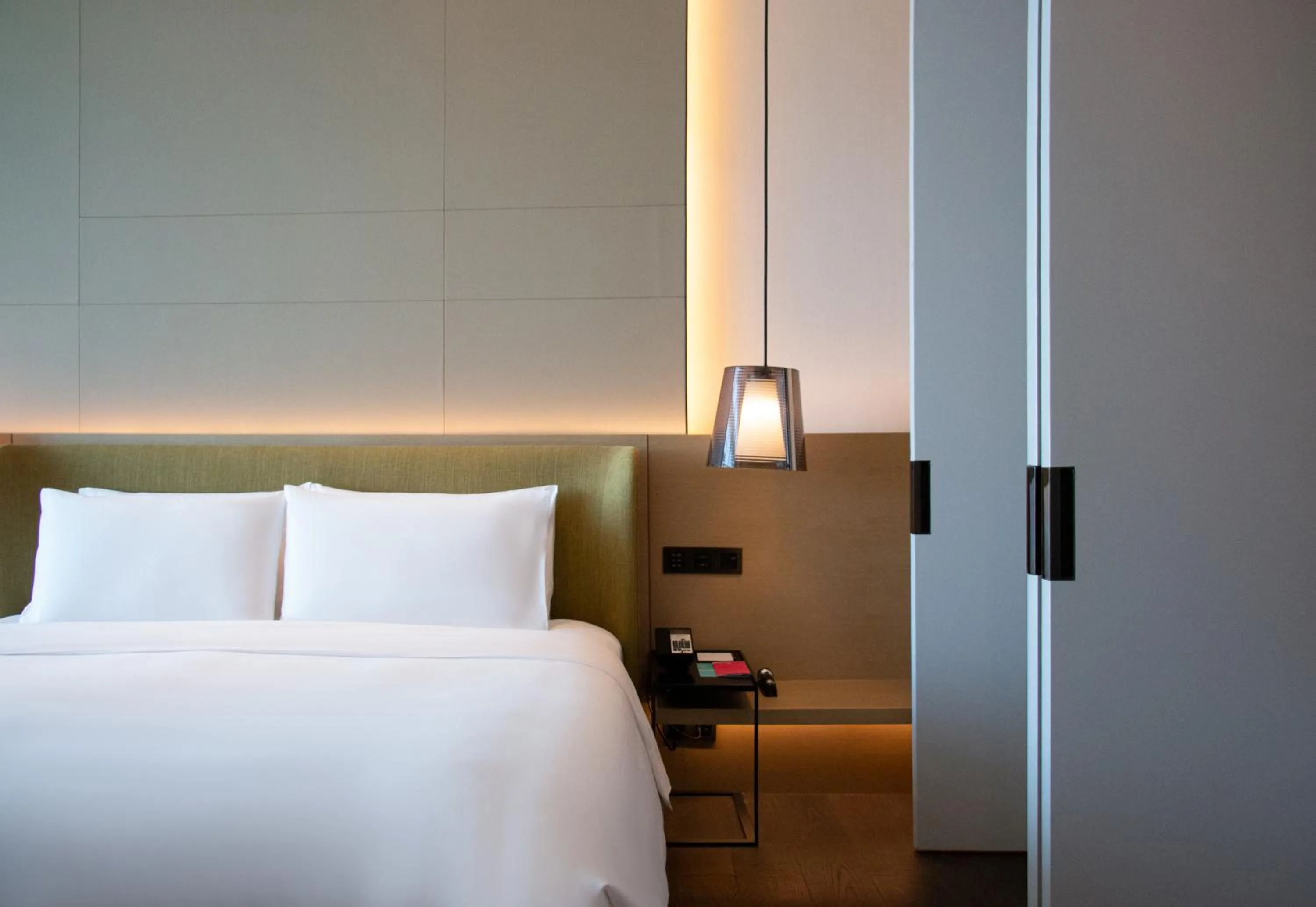 Bed in Sofitel Foshan Shunde