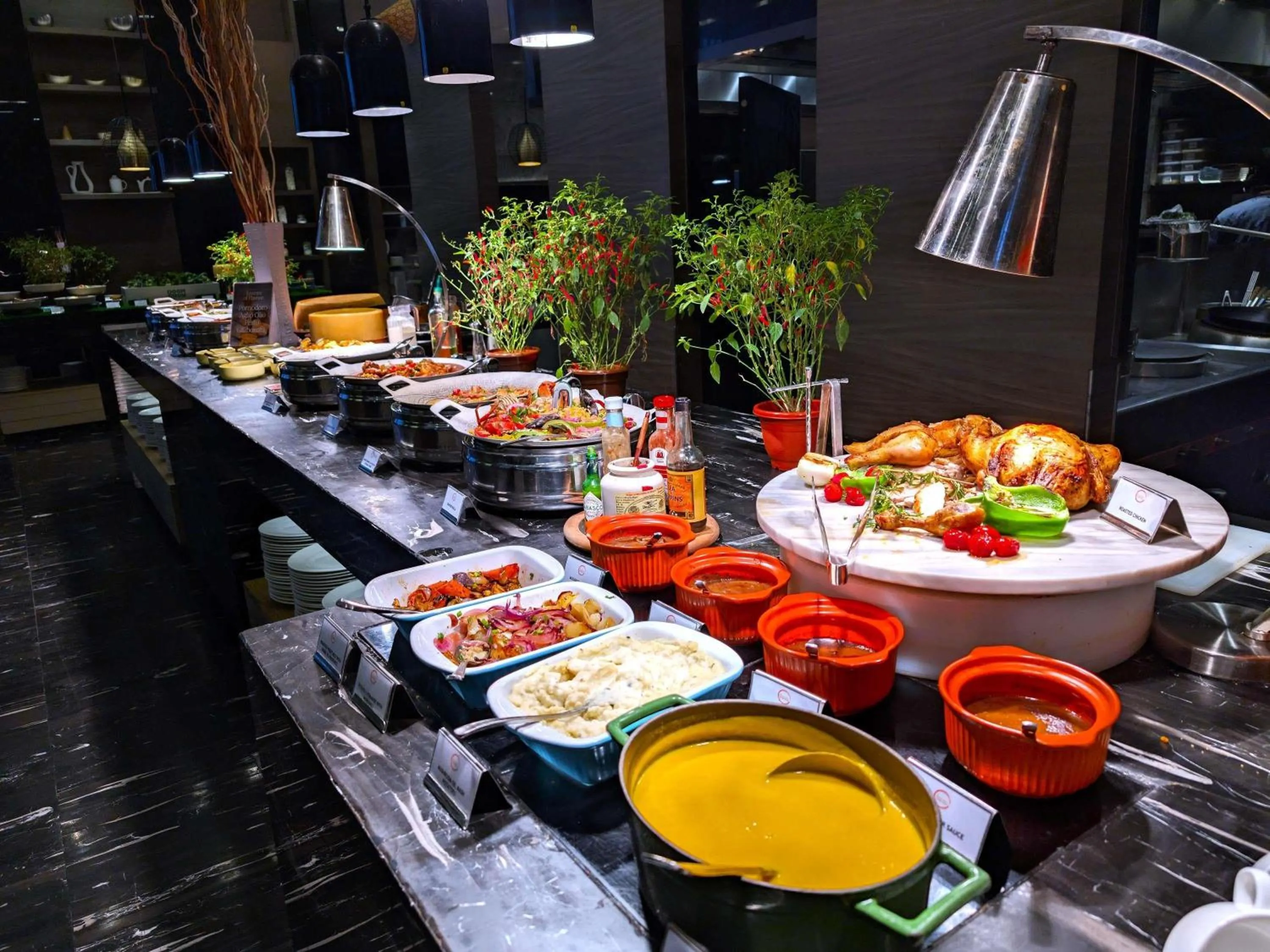 Restaurant/places to eat in Sofitel Kuala Lumpur Damansara