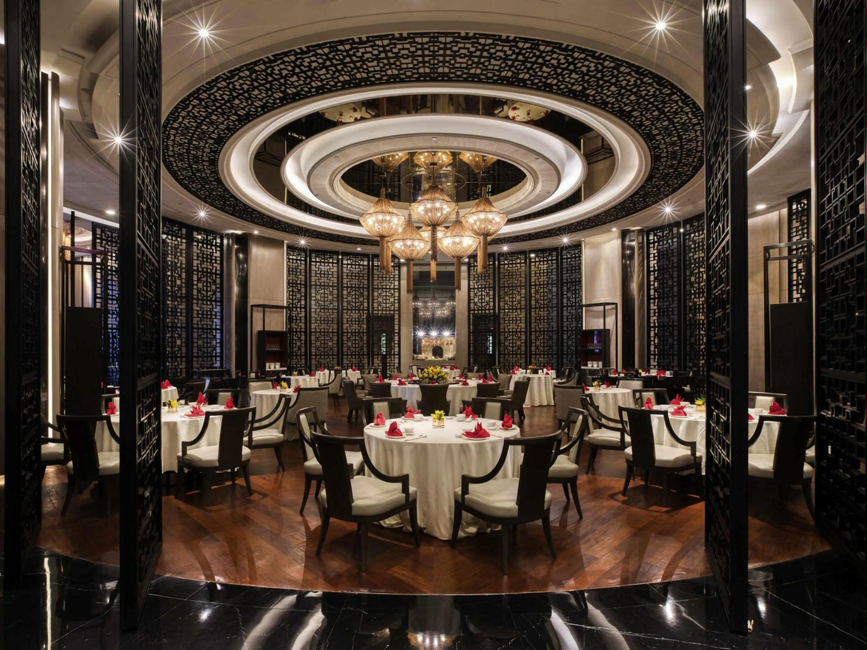 Restaurant/places to eat in Sofitel Kuala Lumpur Damansara