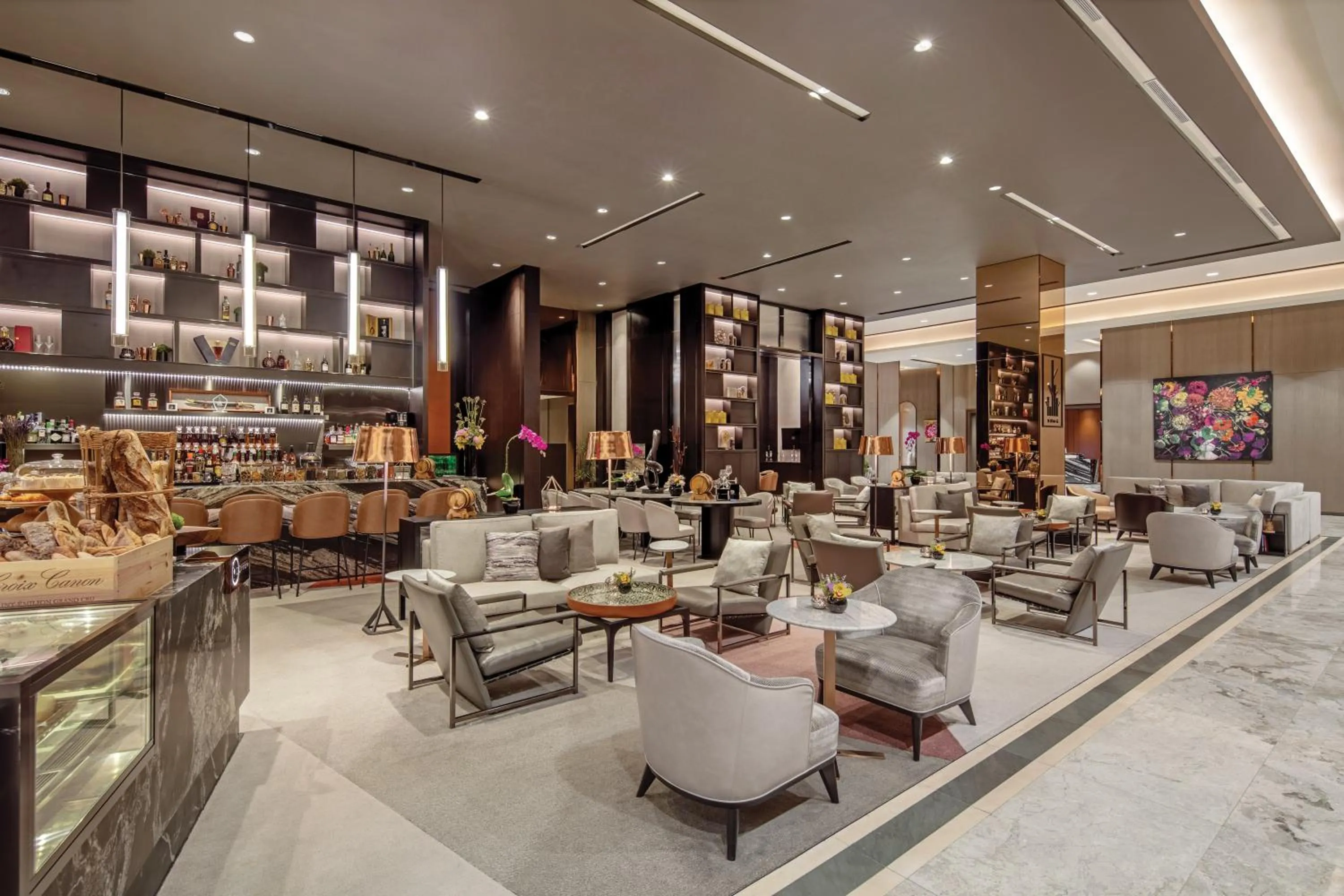 Lounge or bar in Sofitel Singapore City Centre