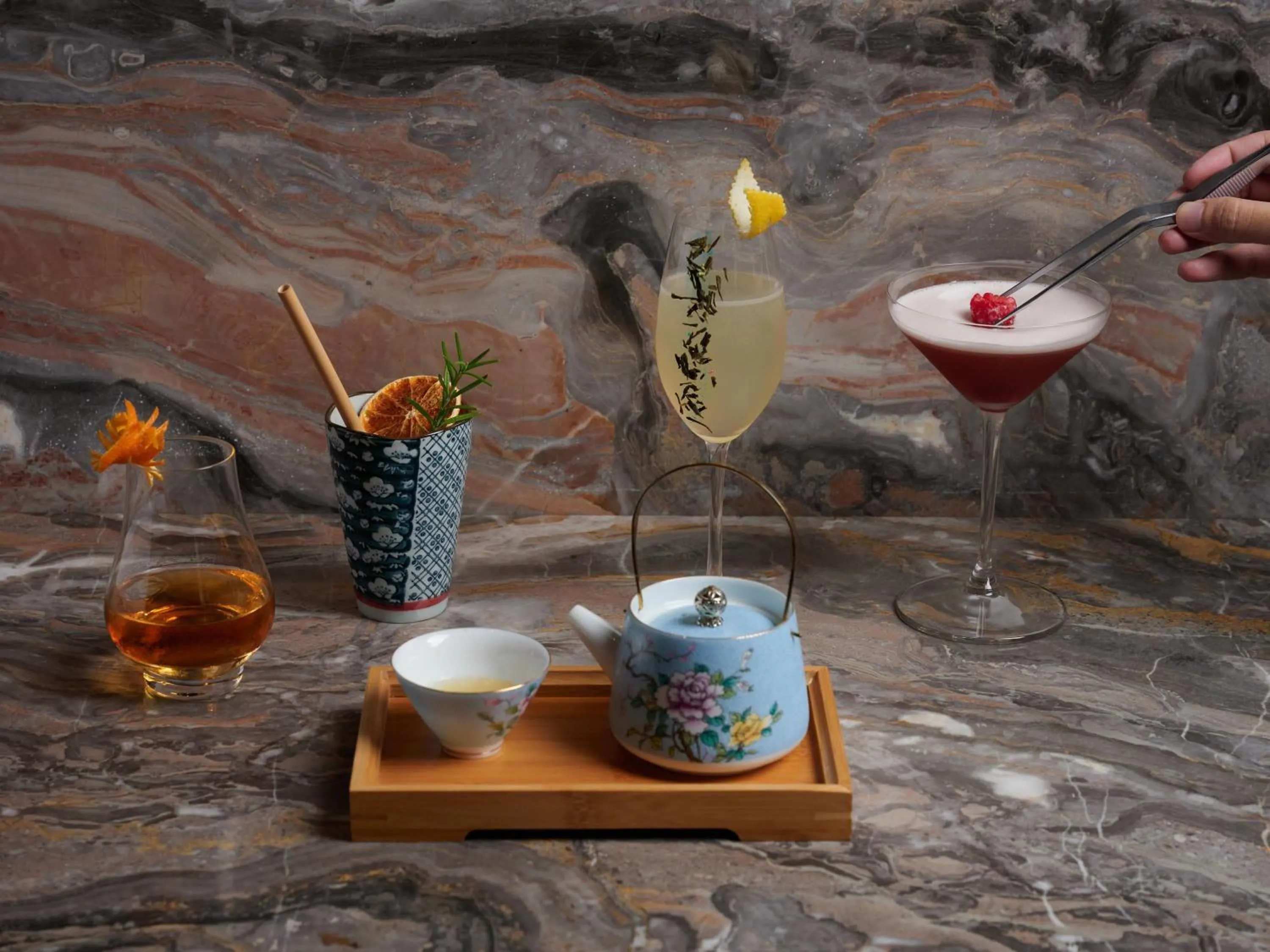 Restaurant/places to eat in Sofitel Singapore City Centre