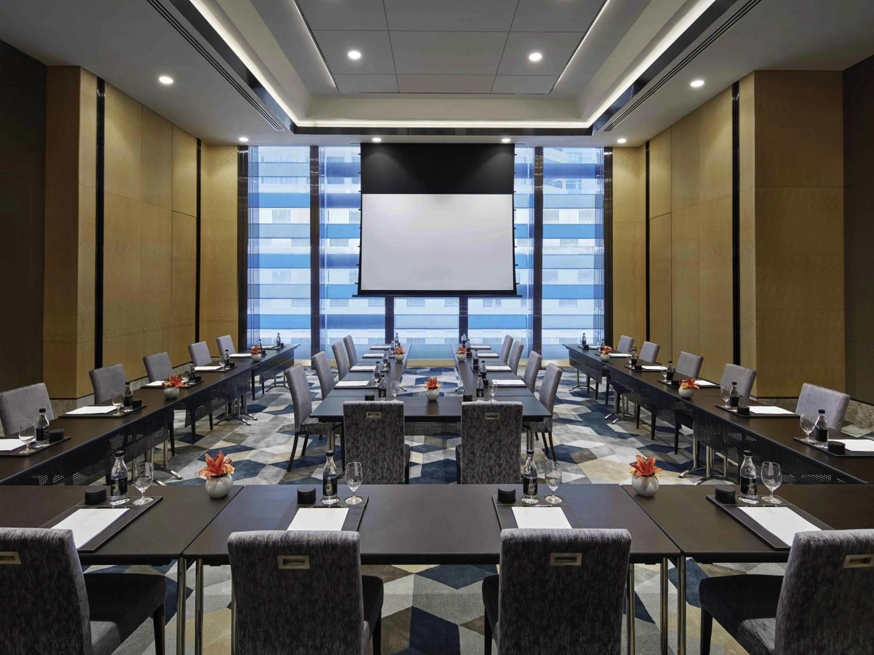 Meeting/conference room in Sofitel Singapore City Centre