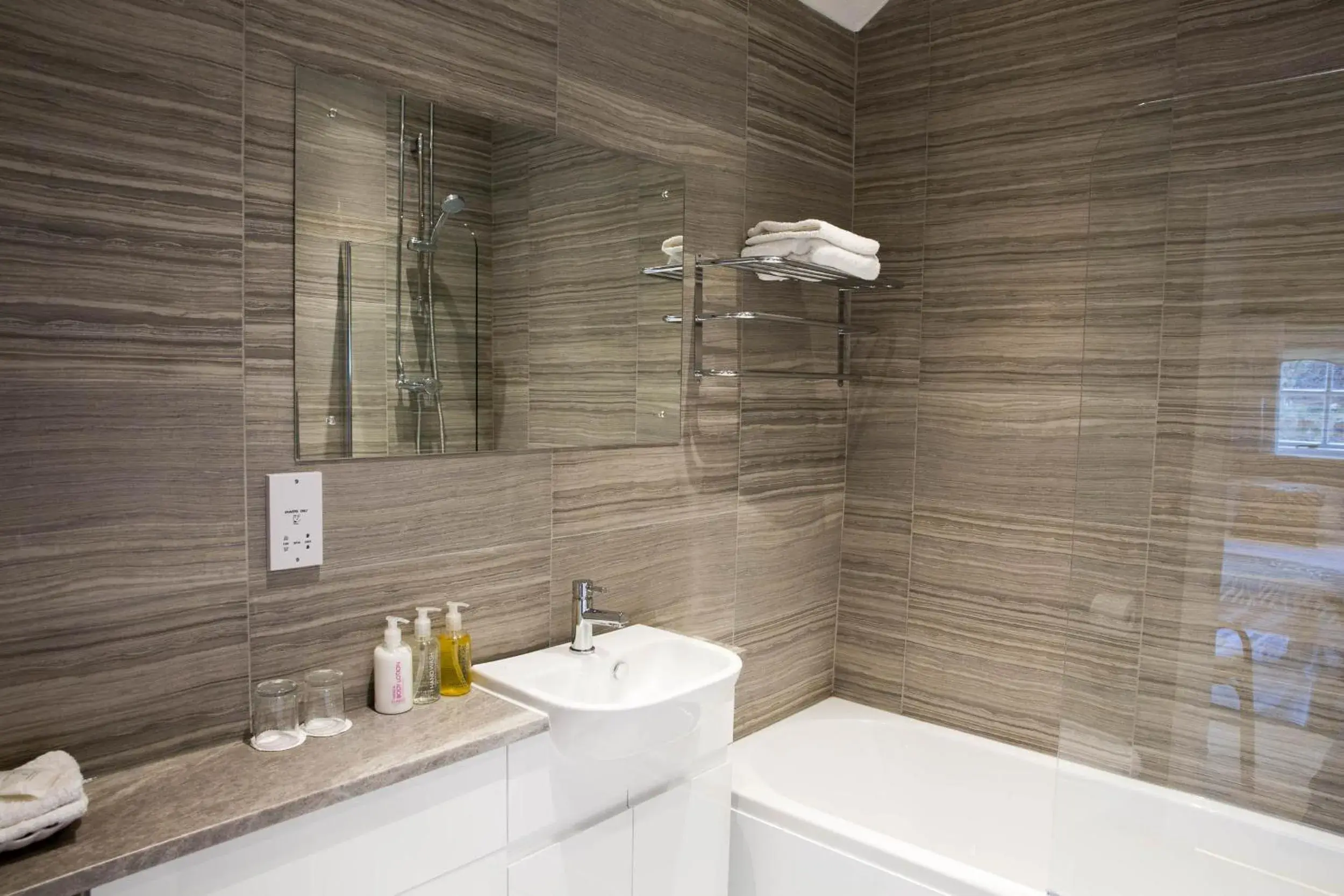 Double Room with Garden View in Llwyn Onn Guest House Double Room with Garden View in Llwyn Onn Guest House