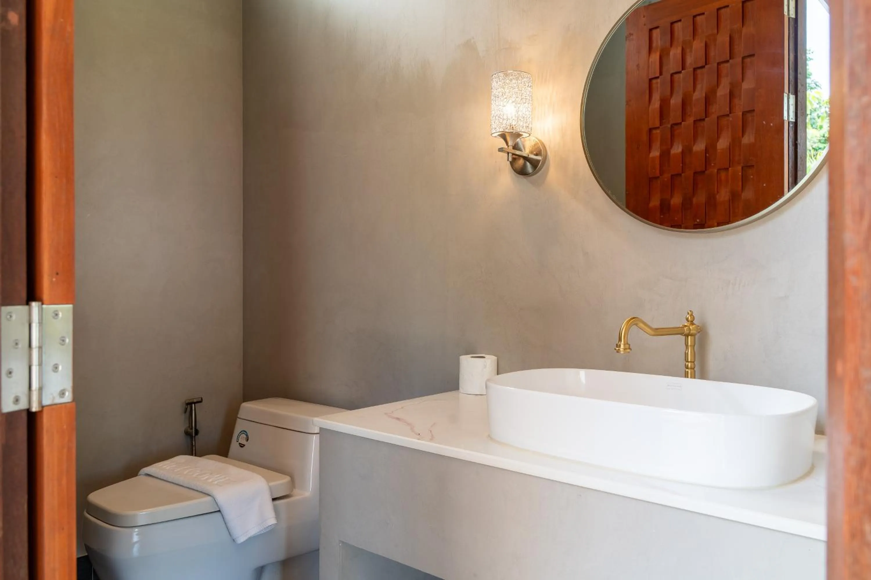 Toilet in Binlha Raft Resort