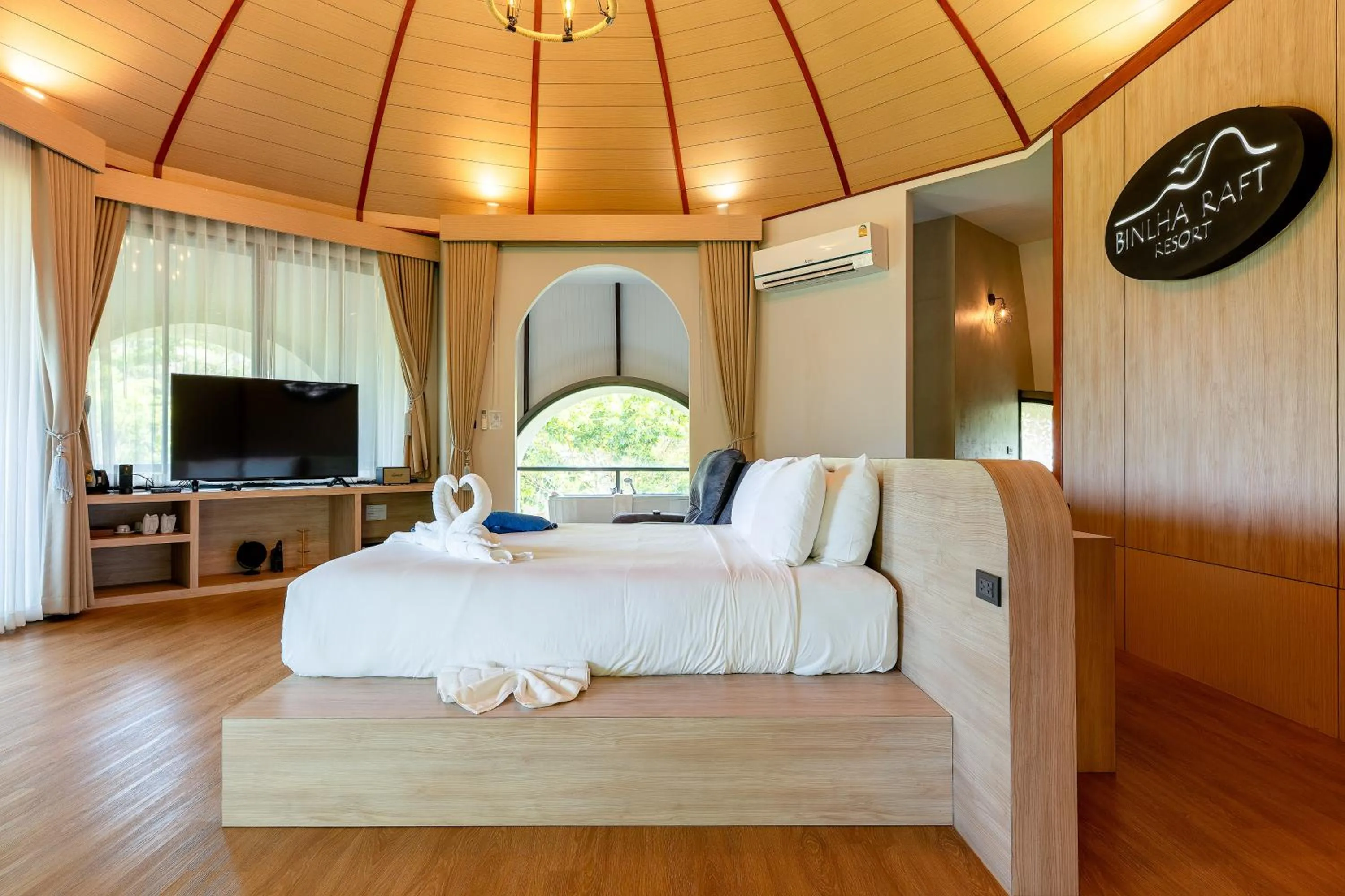 Bed in Binlha Raft Resort