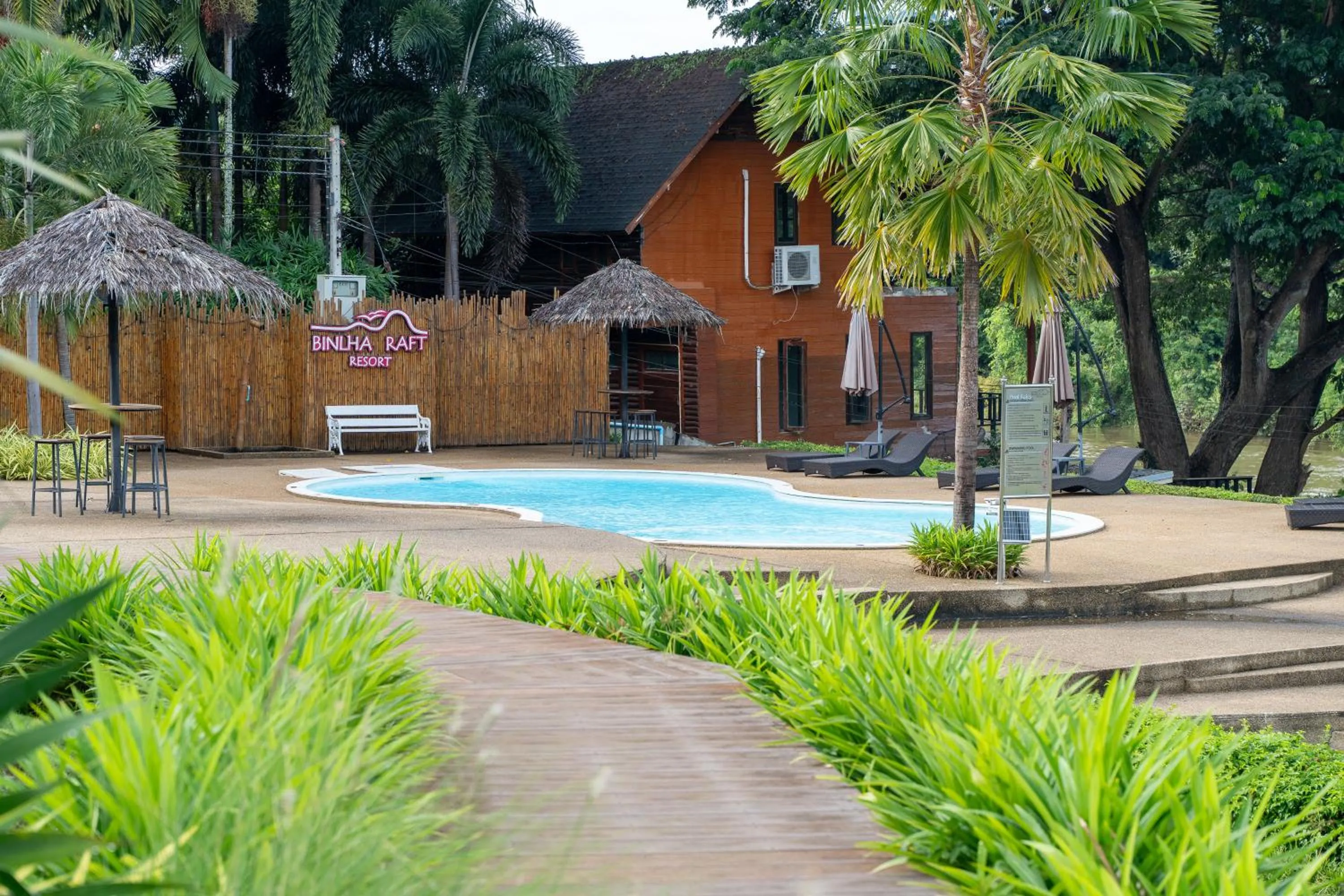 Property building in Binlha Raft Resort