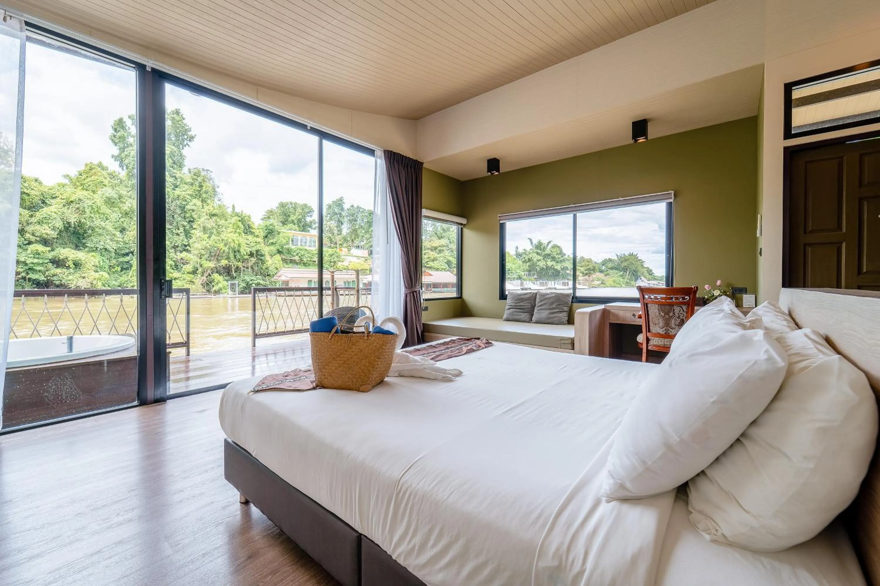 Bedroom, Bed in Binlha Raft Resort
