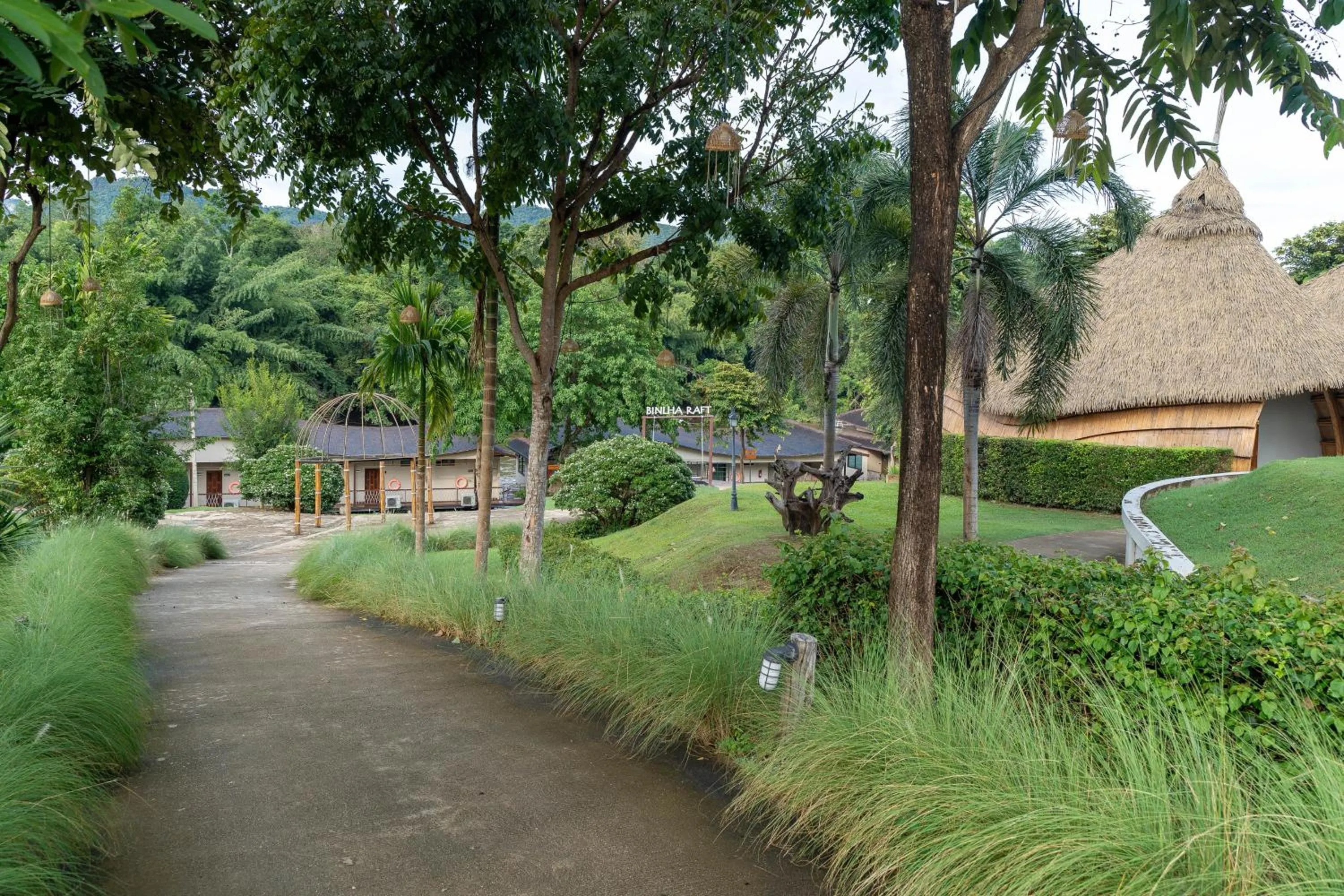 Property building in Binlha Raft Resort