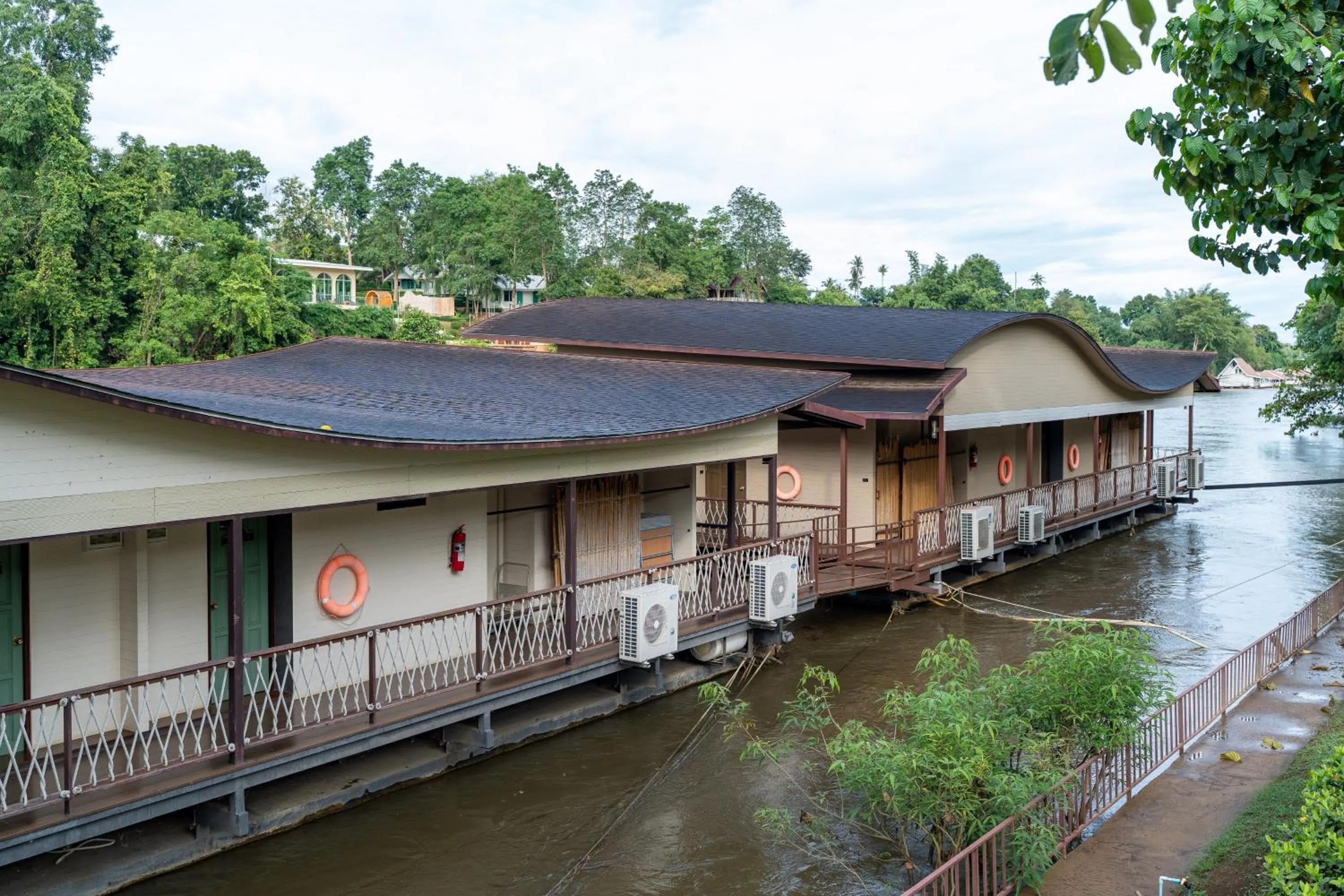 Property building in Binlha Raft Resort