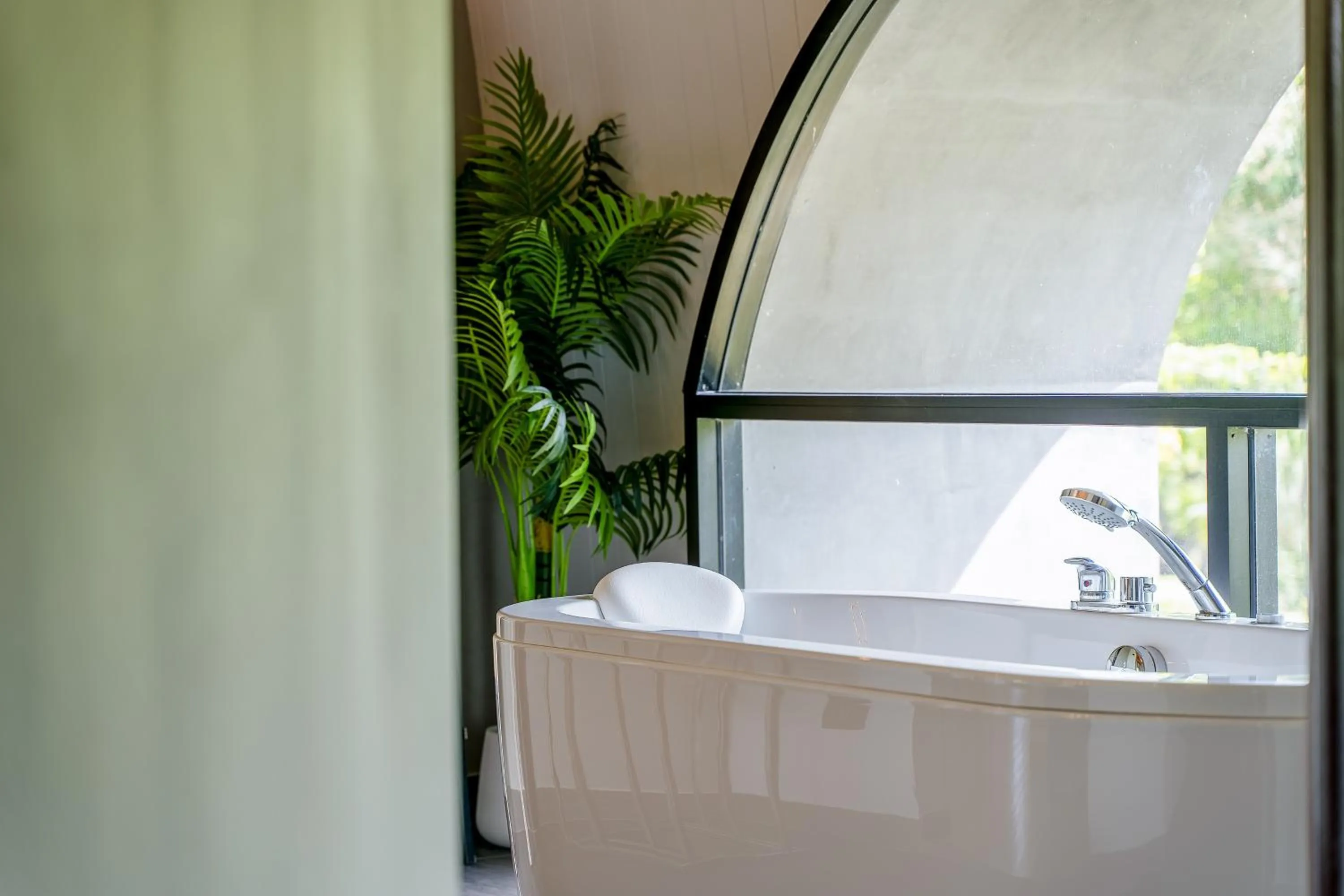 Bath in Binlha Raft Resort