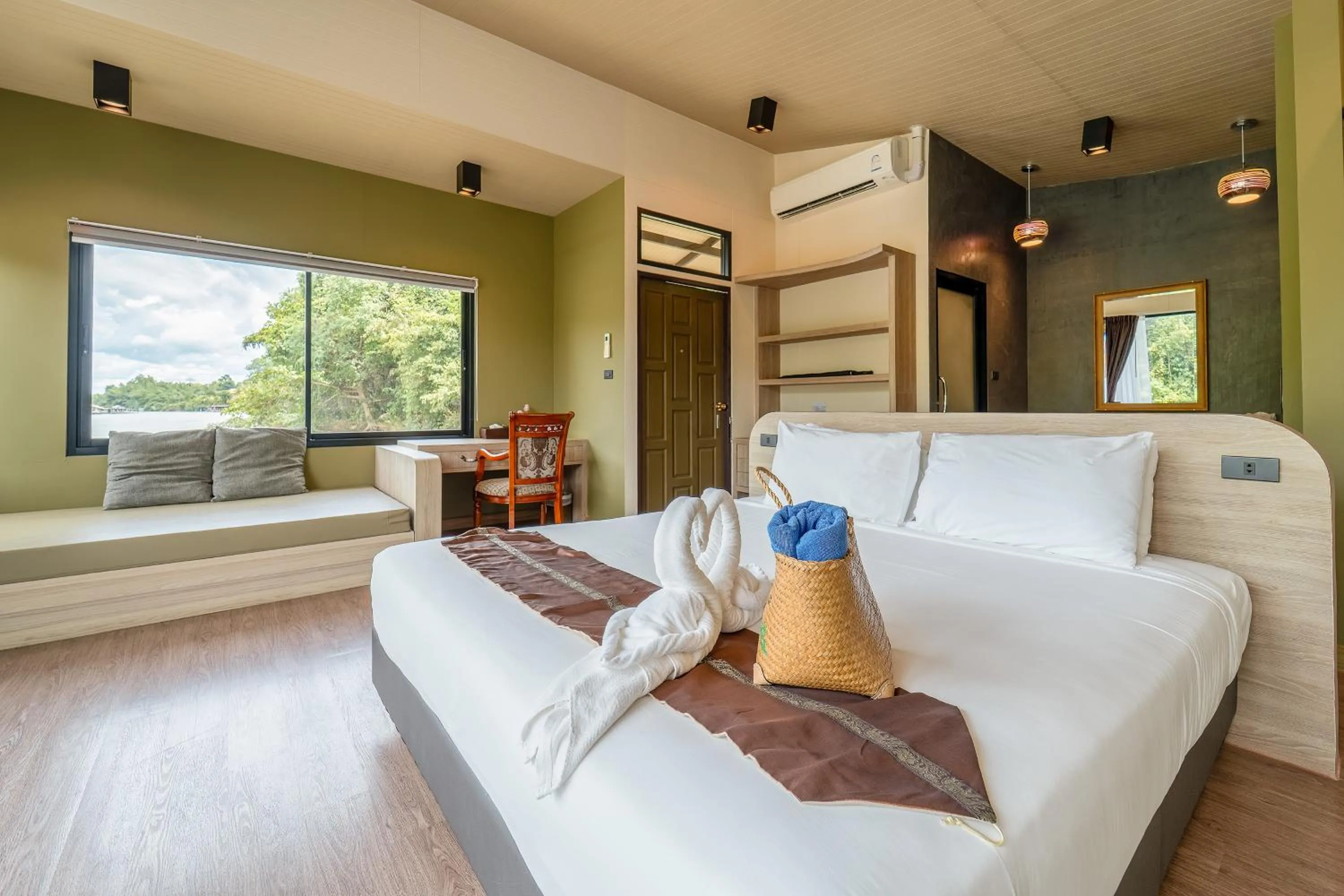 Bedroom, Bed in Binlha Raft Resort
