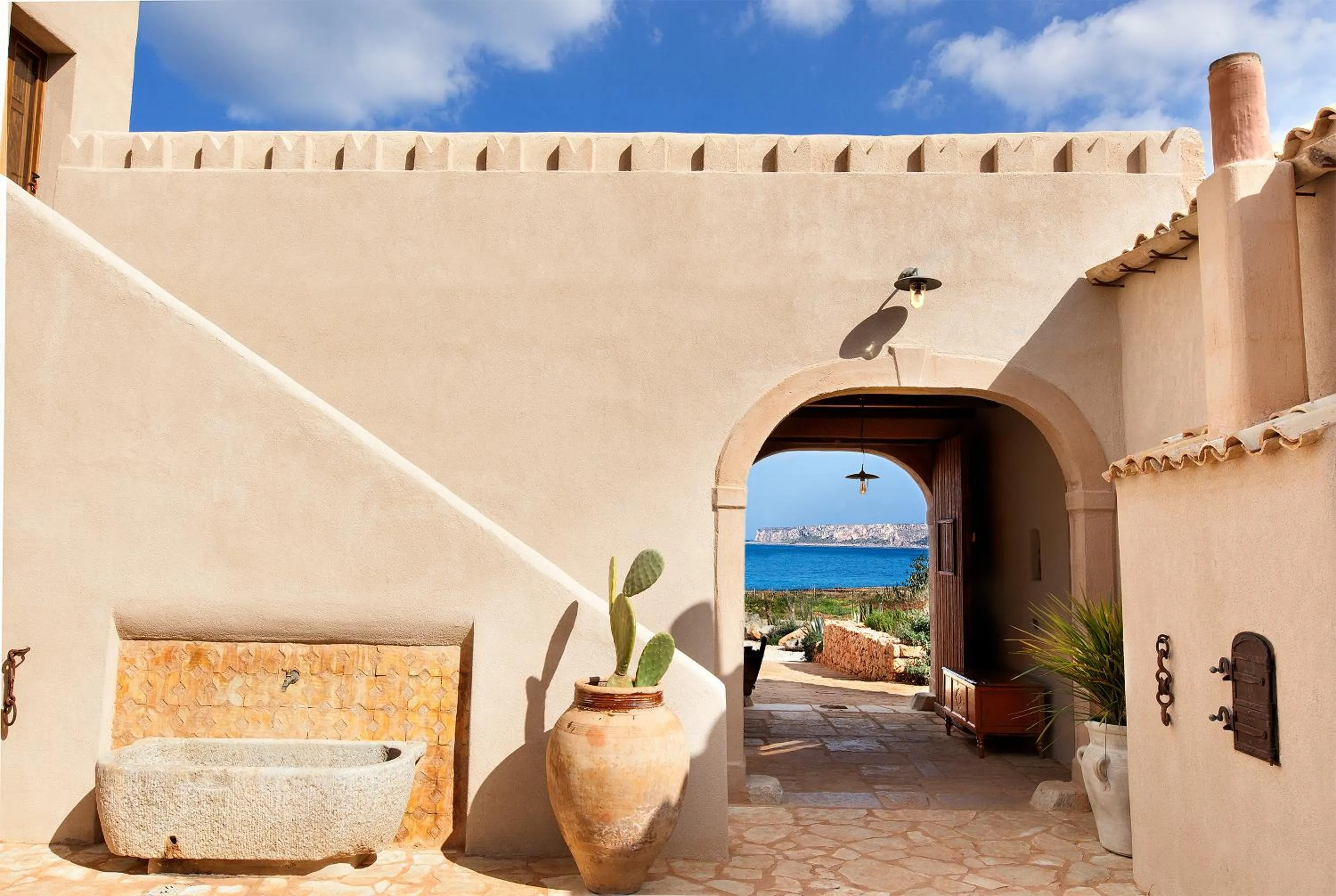 Facade/entrance in Baglio Giammaccaro