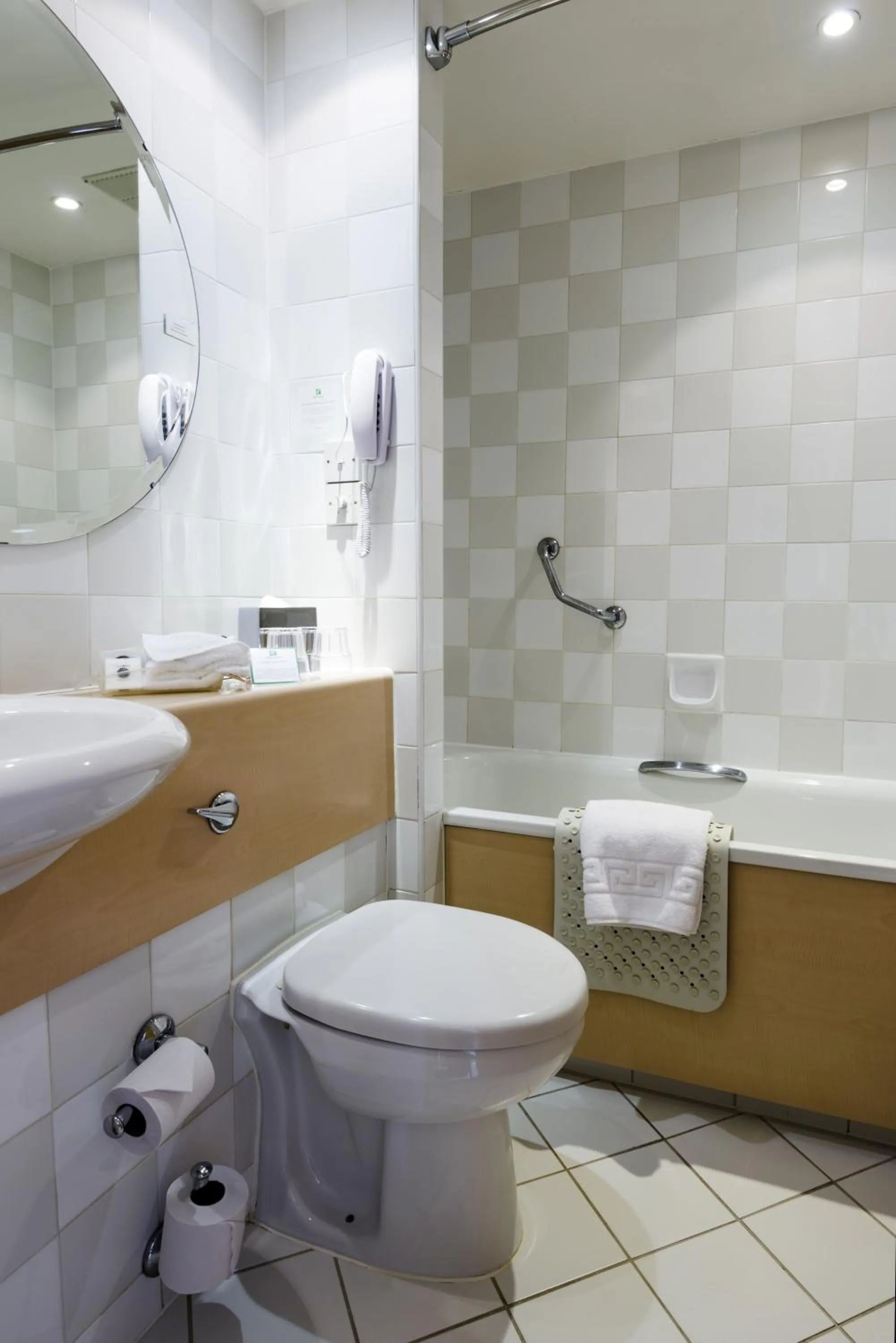 Bathroom in Best Western London Heathrow Ariel Hotel