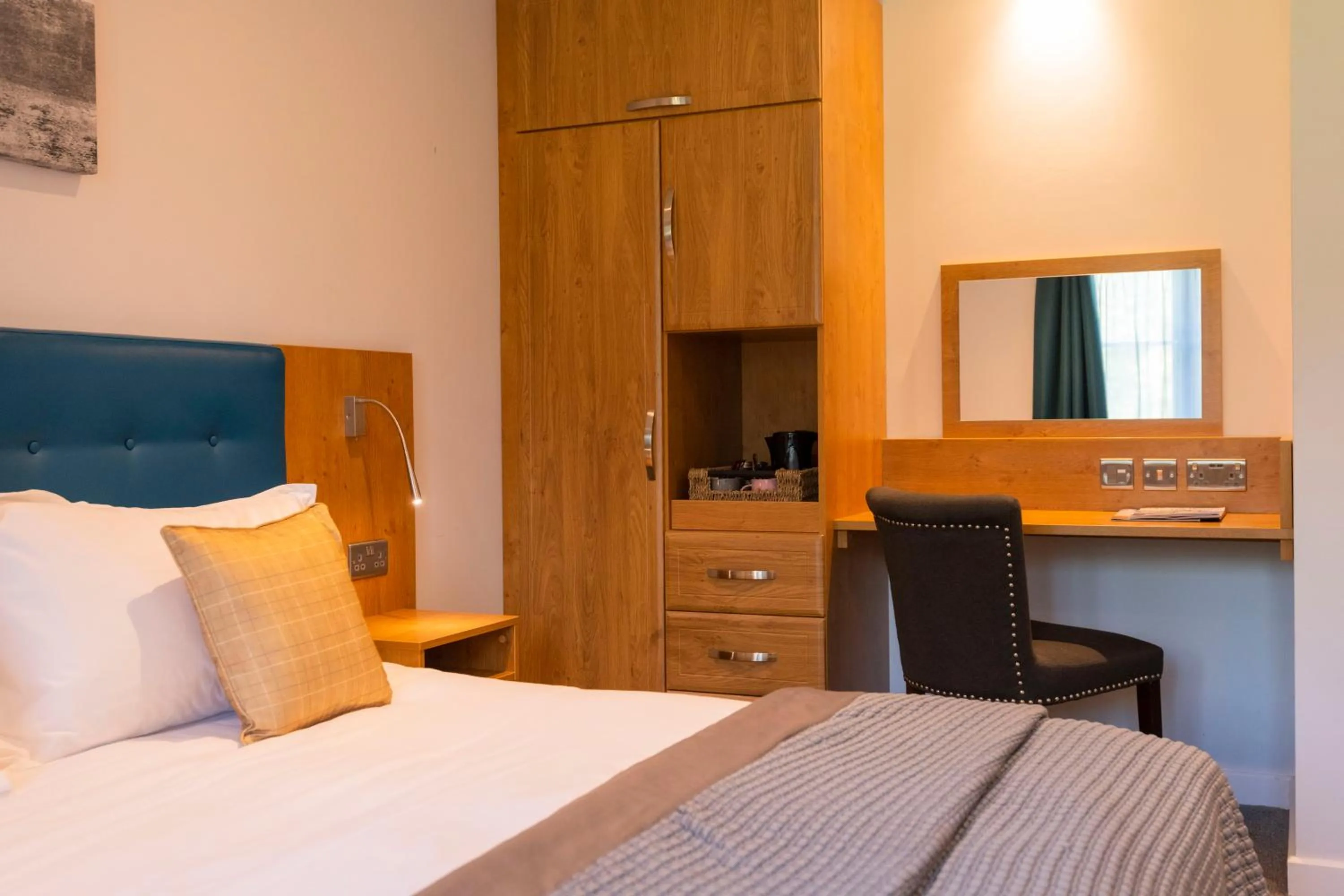 Photo of the whole room, Bed in The Stratford Park Hotel & Golf Club