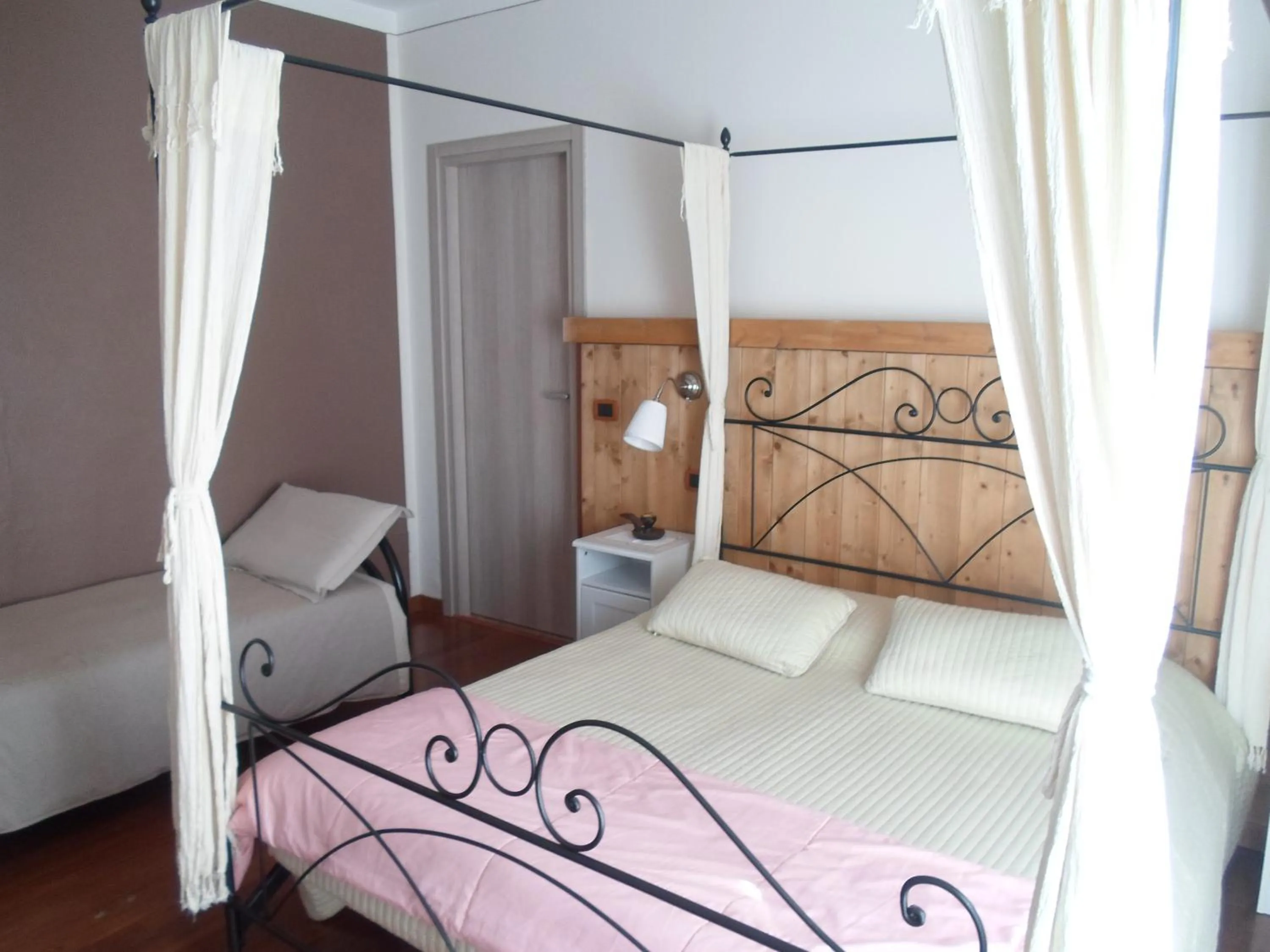 Photo of the whole room, Bed in Antica Trattoria del Boden