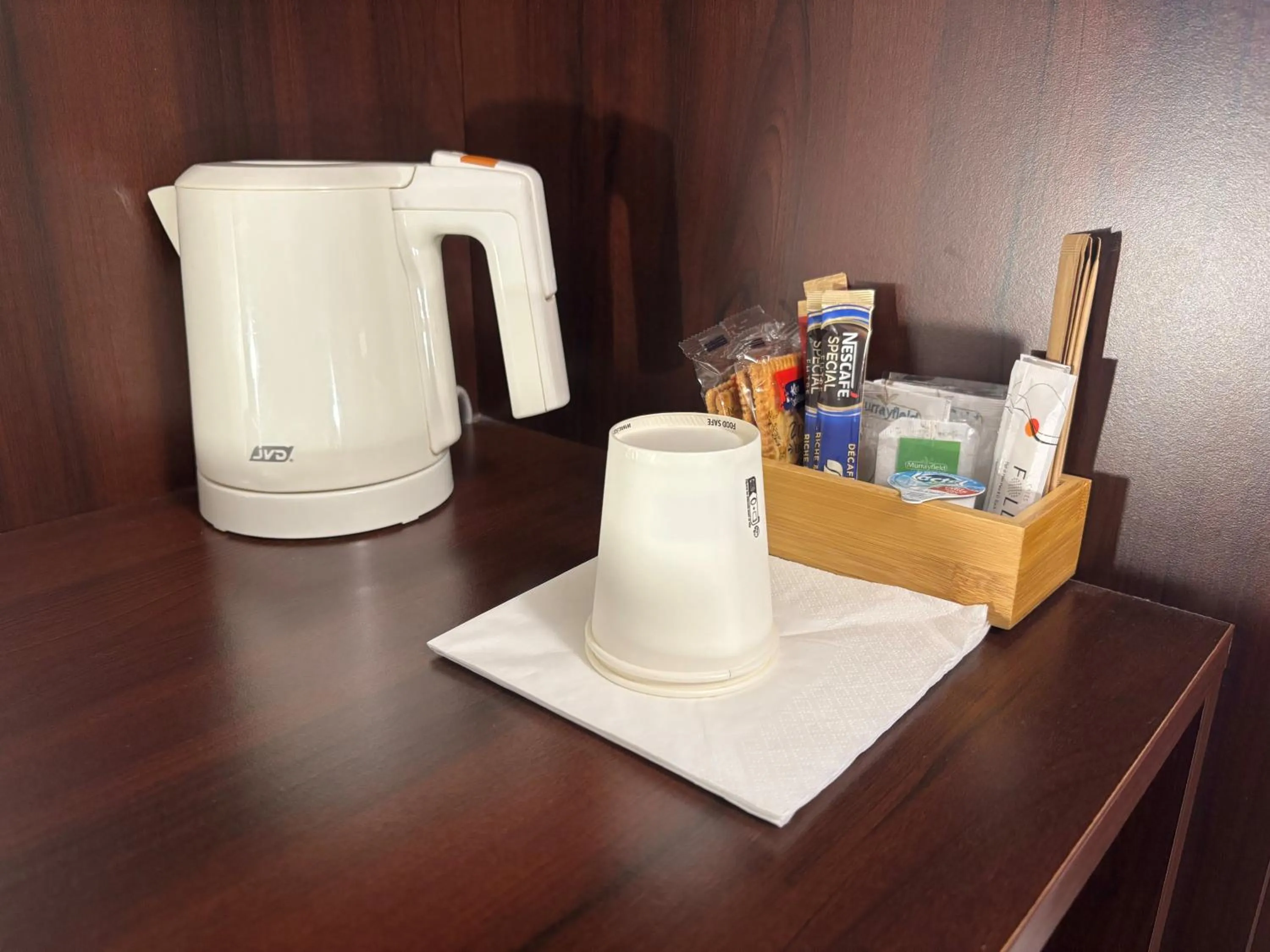 Coffee/tea facilities in Kyriad Bordeaux Lormont