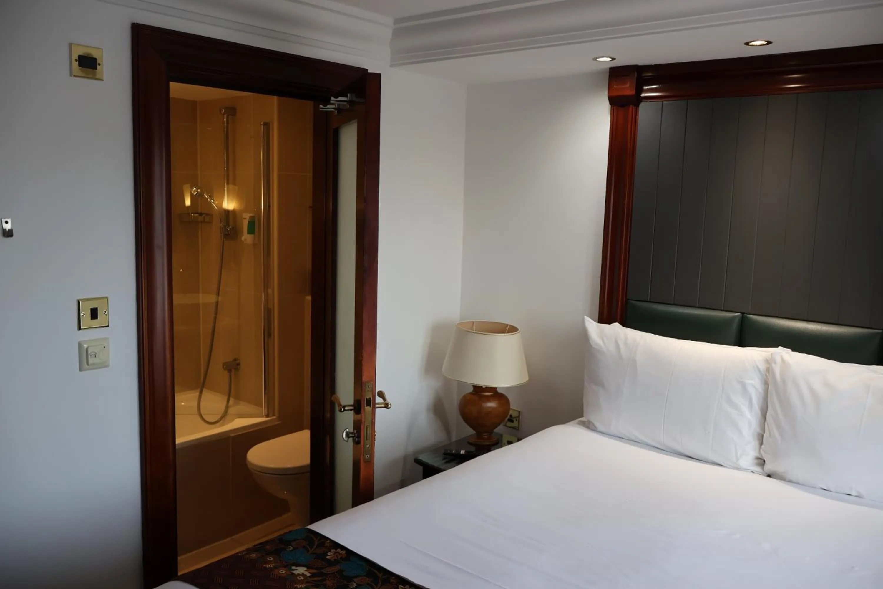 Bed in Dreamtel London Kensington