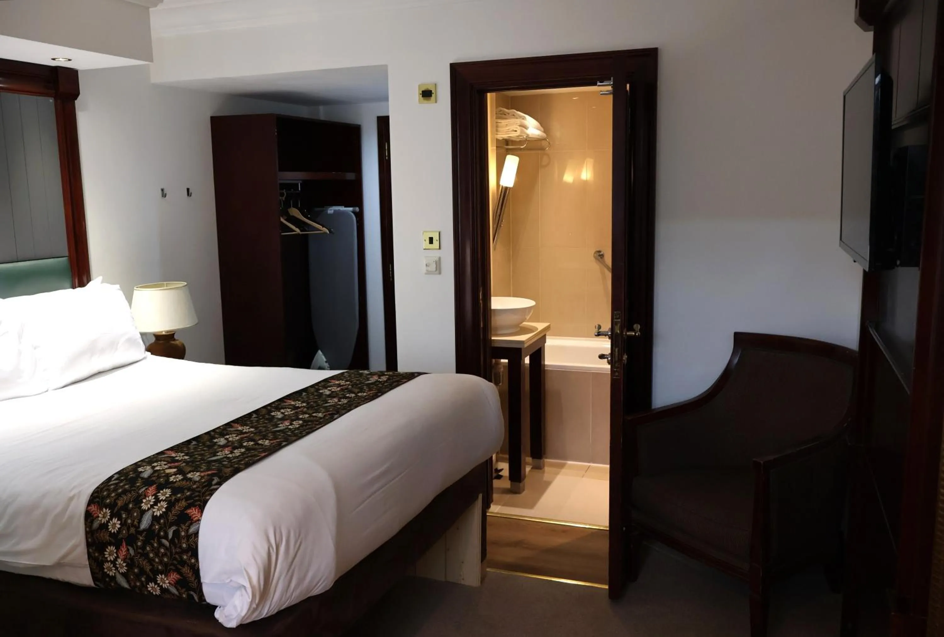 Bed in Dreamtel London Kensington