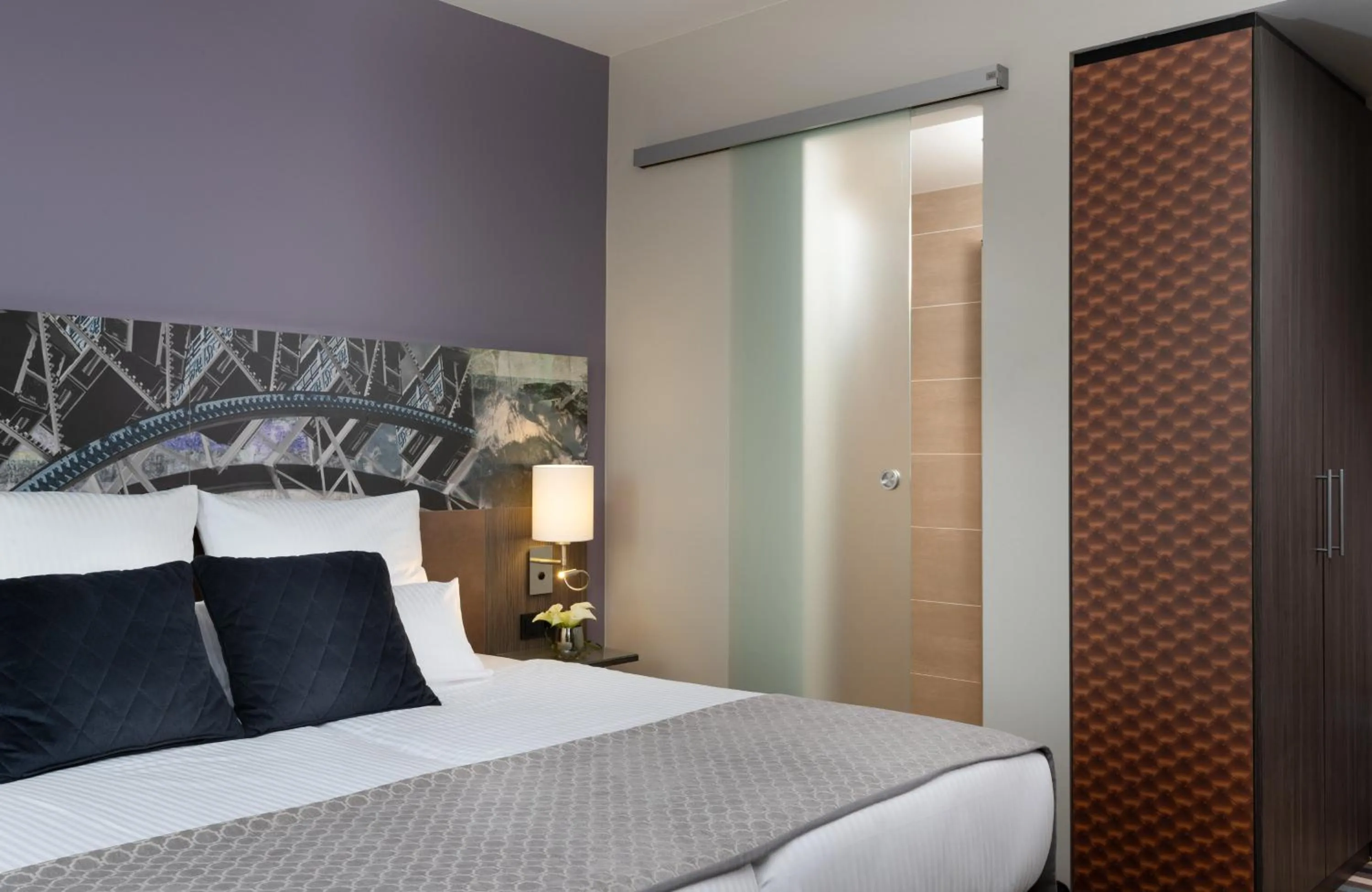 Photo of the whole room, Bed in Leonardo Hotel Munich City East