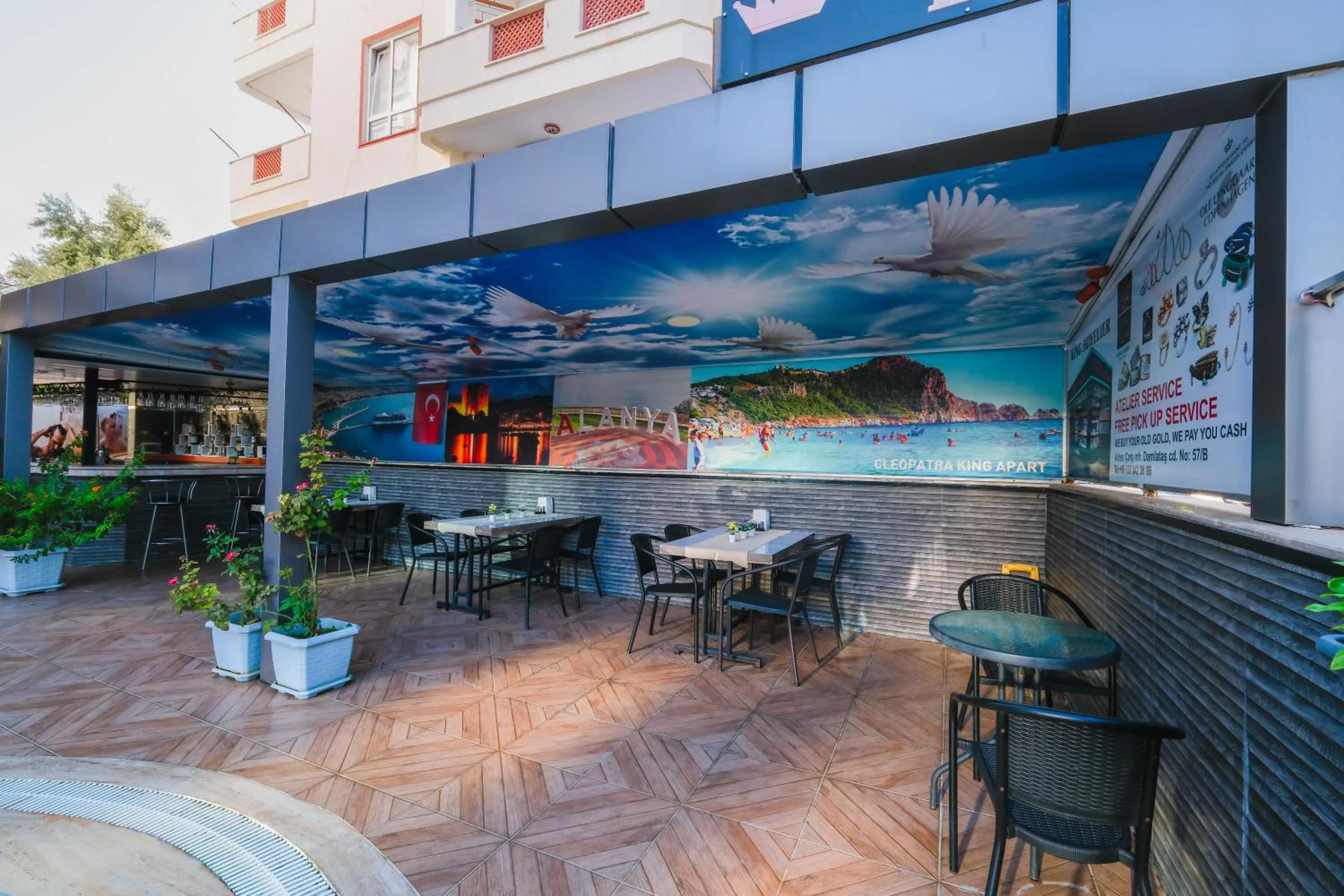 Restaurant/places to eat in Cleopatra King Apart