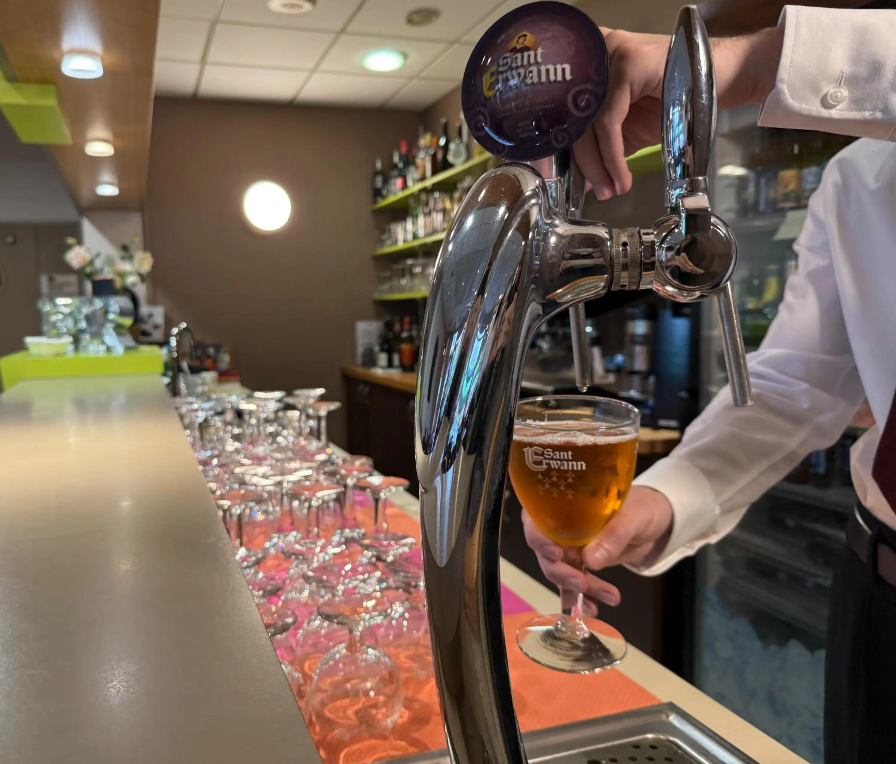 Lounge or bar in Kyriad Rennes Sud - Cesson Chantepie