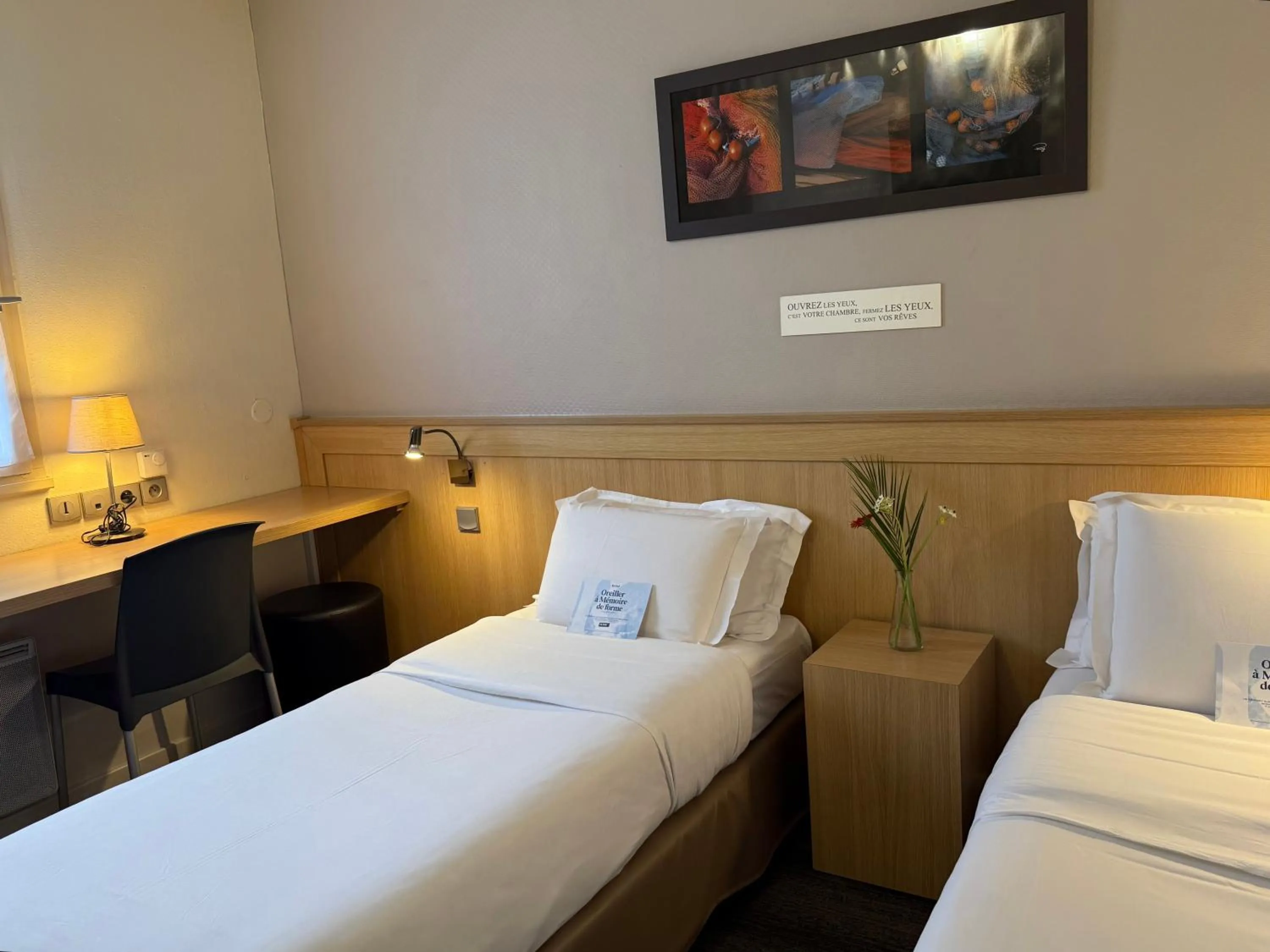 Bed in Kyriad Rennes Sud - Cesson Chantepie