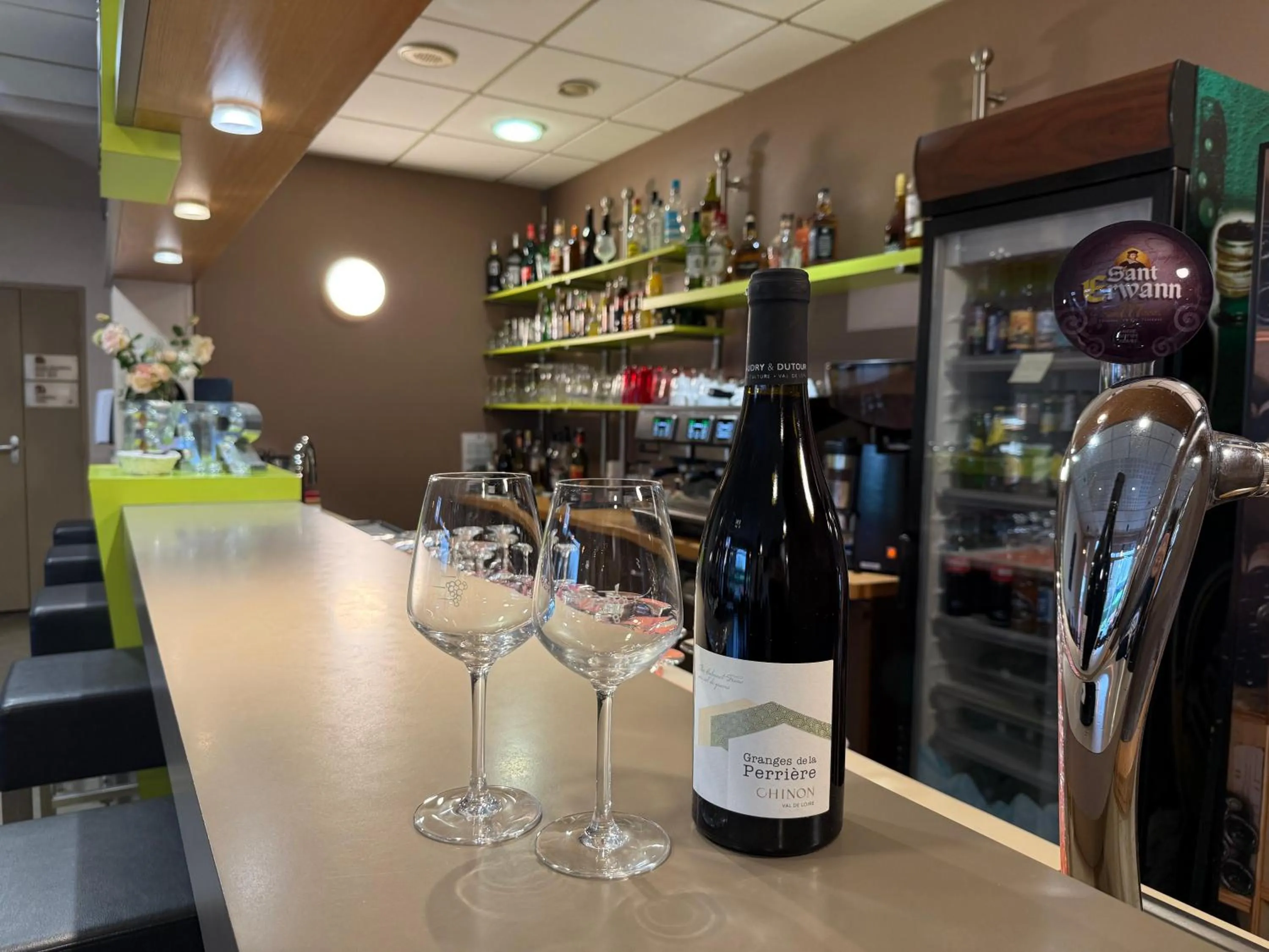 Lounge or bar in Kyriad Rennes Sud - Cesson Chantepie