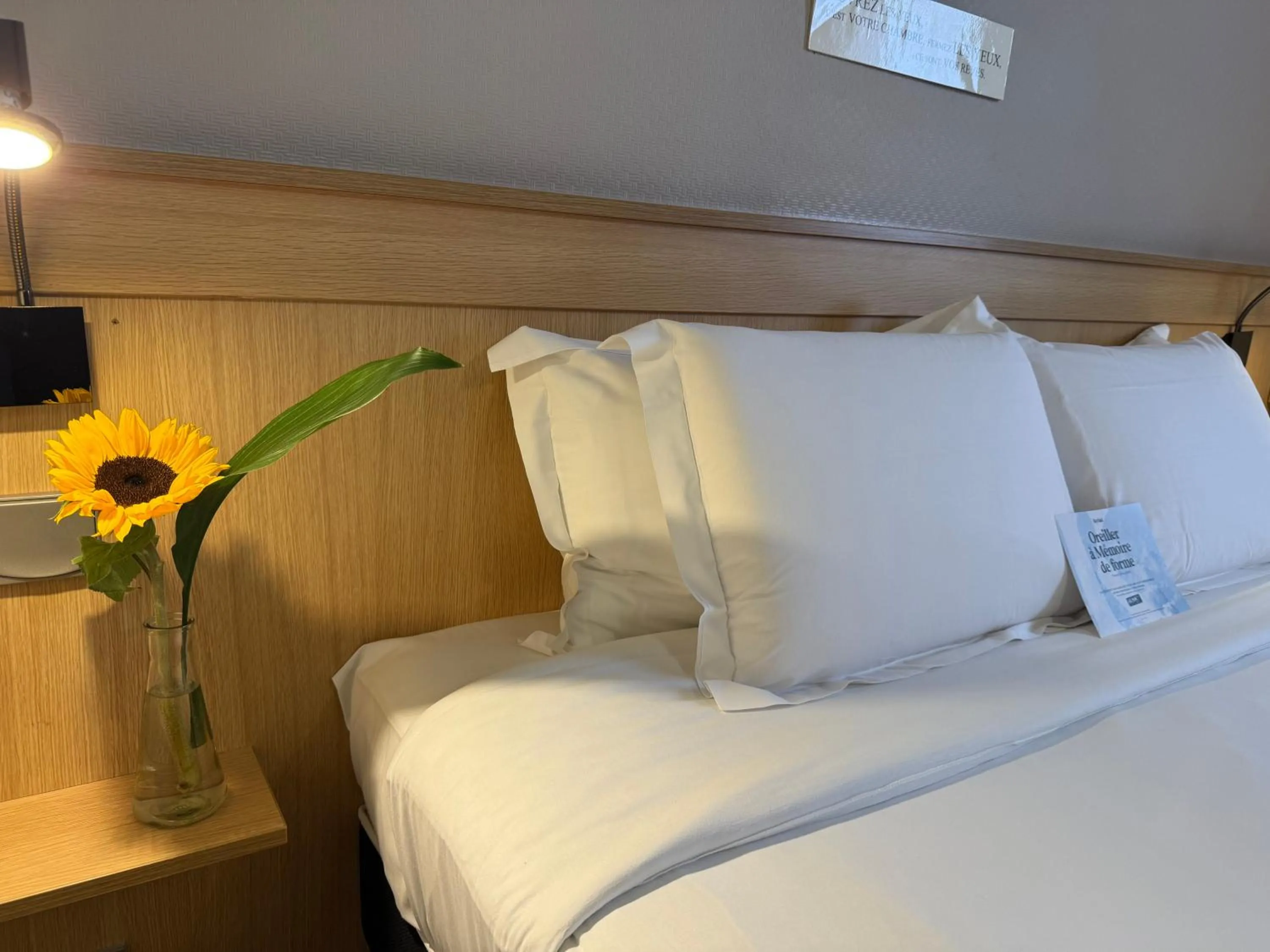 Bed in Kyriad Rennes Sud - Cesson Chantepie