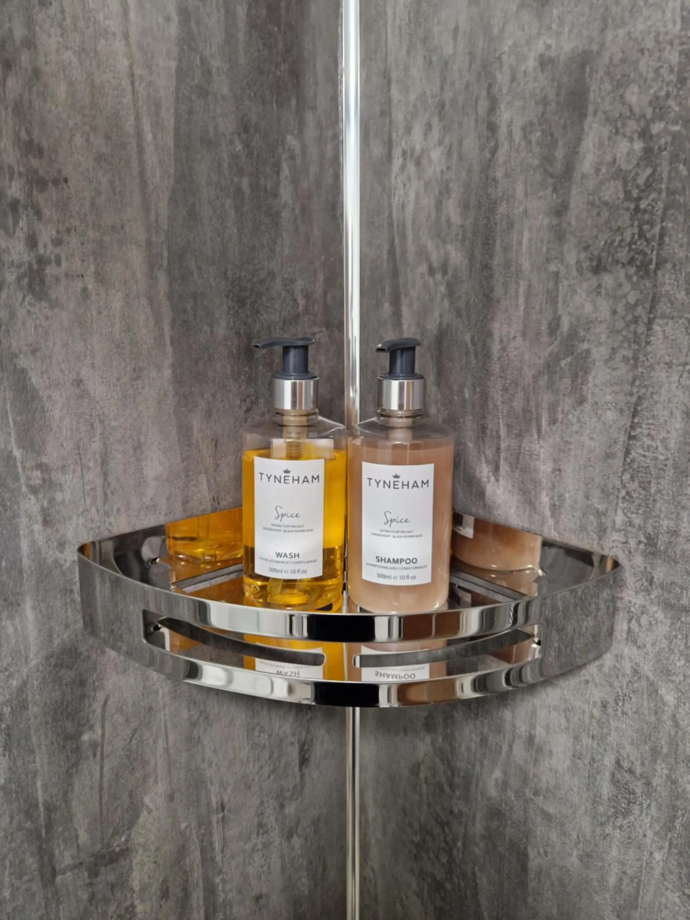 Bathroom in Y Branwen Restaurant & Rooms - Adult Only and Dog Friendly