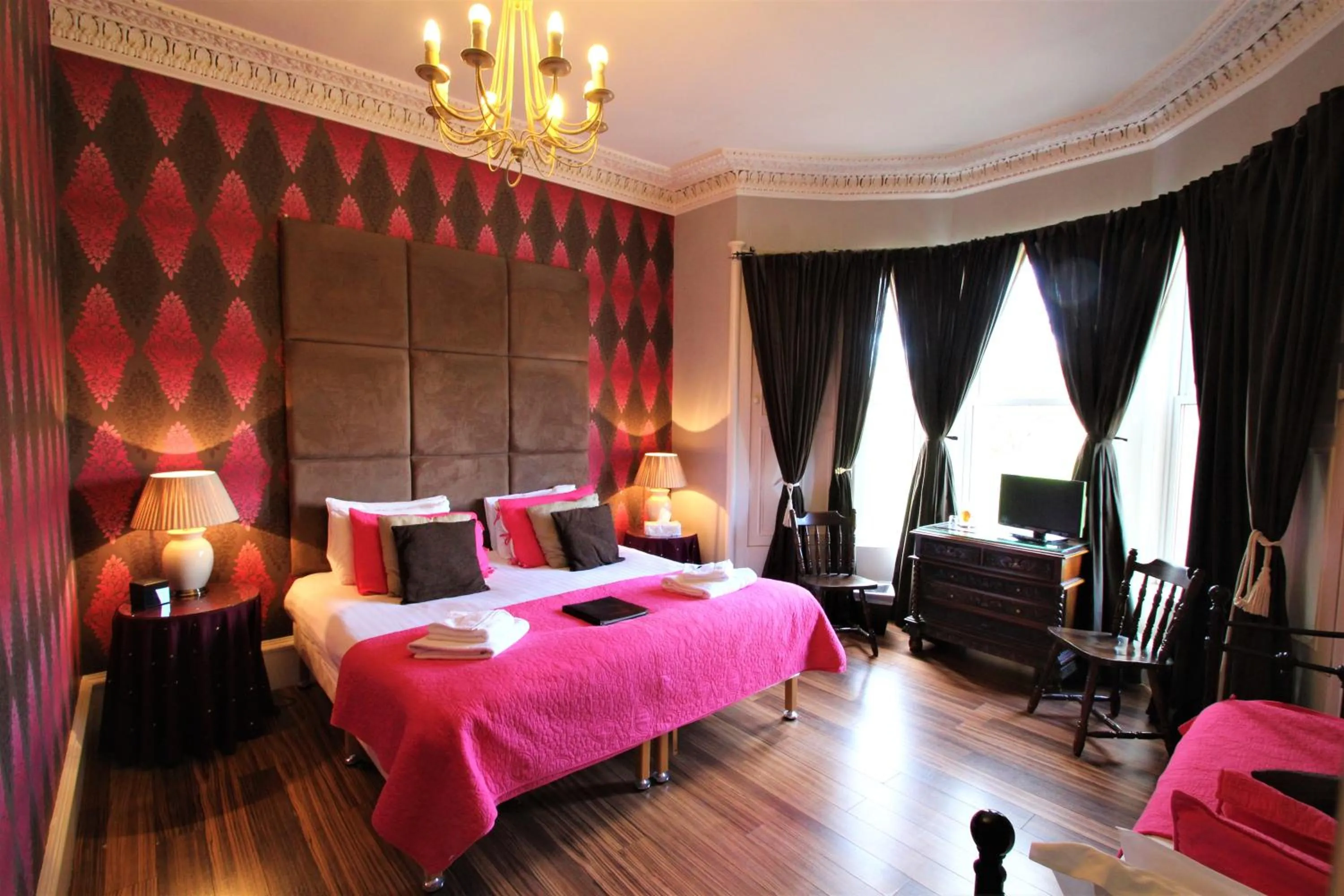 Photo of the whole room, Bed in The Sandaig