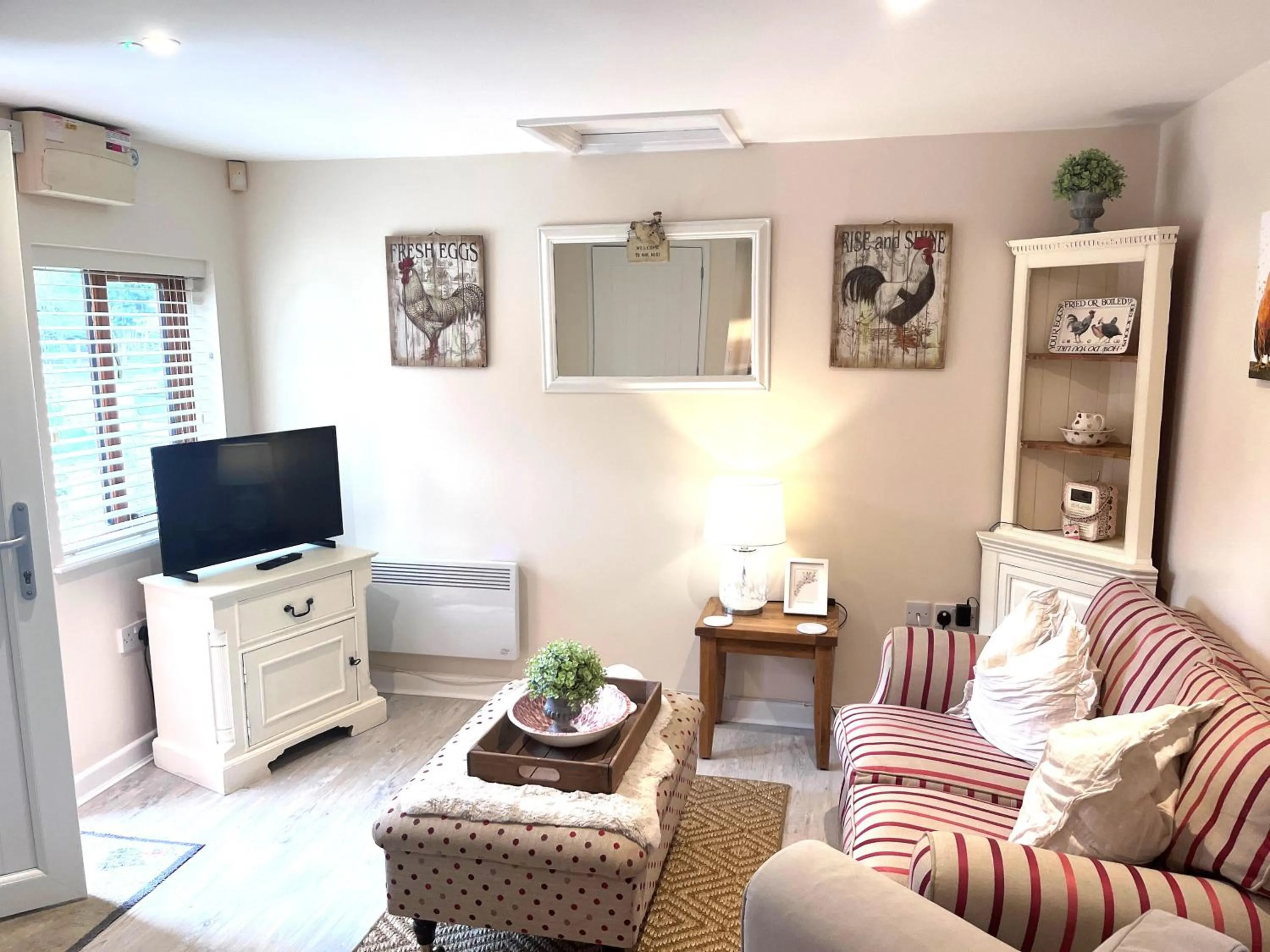 TV and multimedia in Bridge Farm Holiday Cottages
