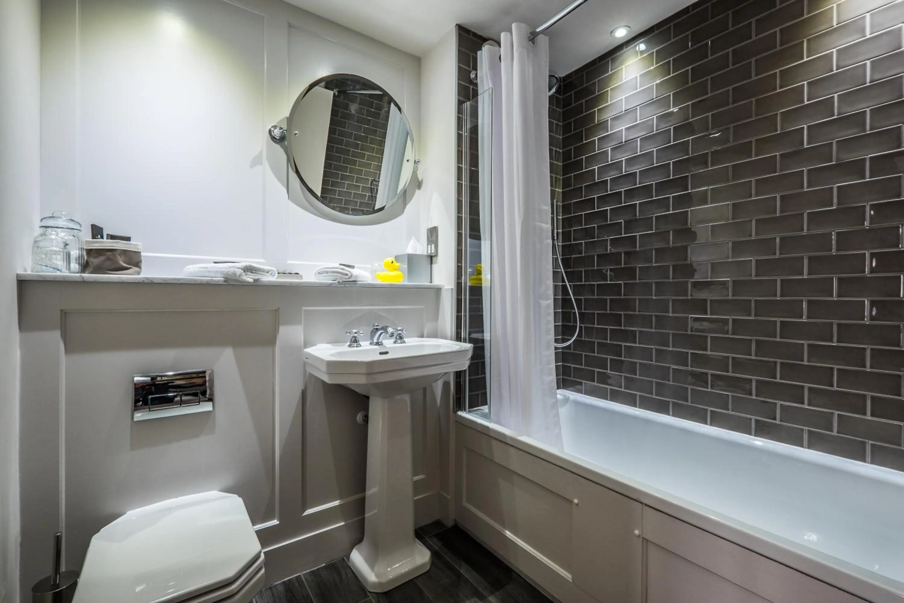 Bathroom in Coach & Horses Hotel